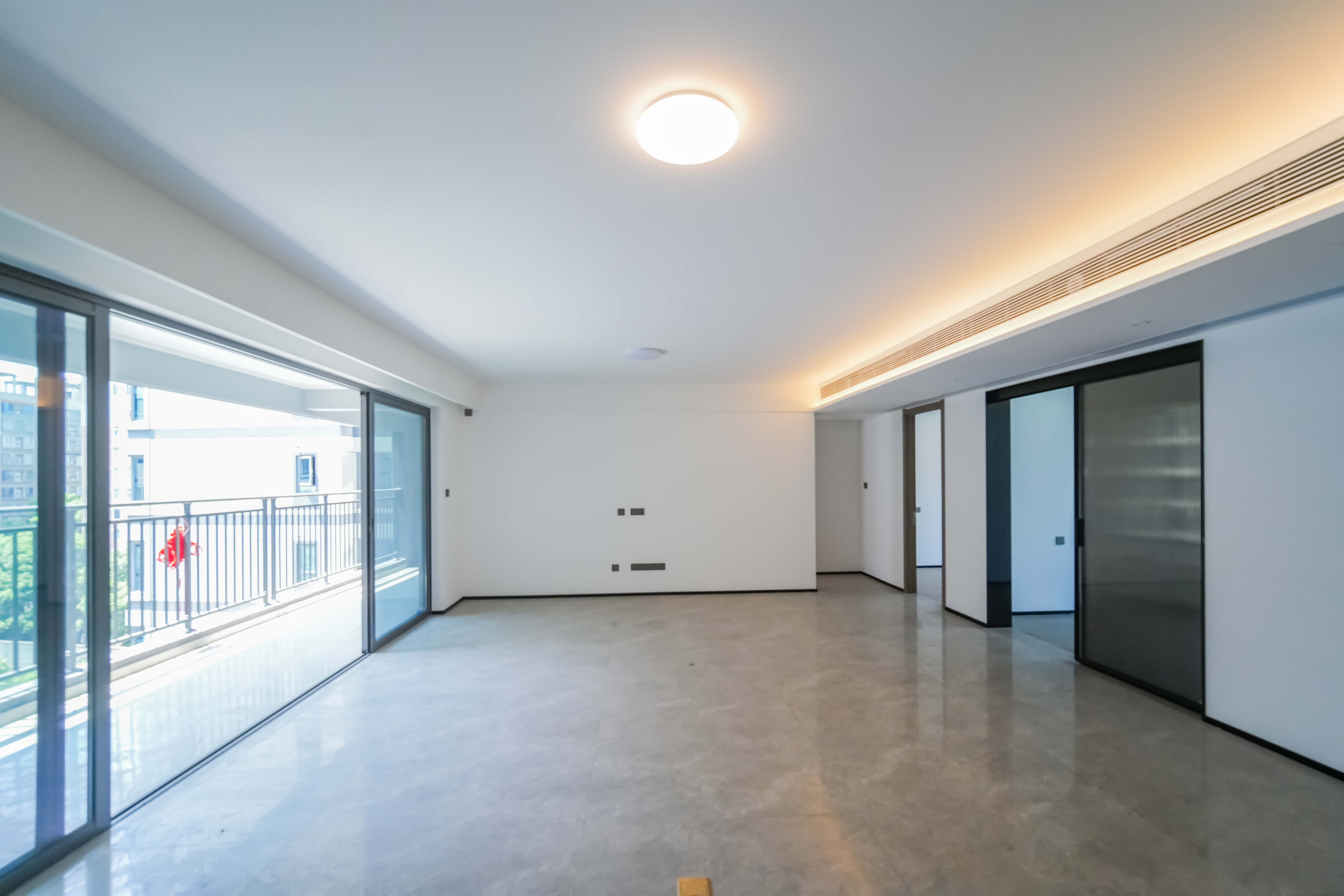 轨道万科悦府  4室2厅2卫    210.0万 轨道万科悦府  4室2厅2卫    210.0万客厅