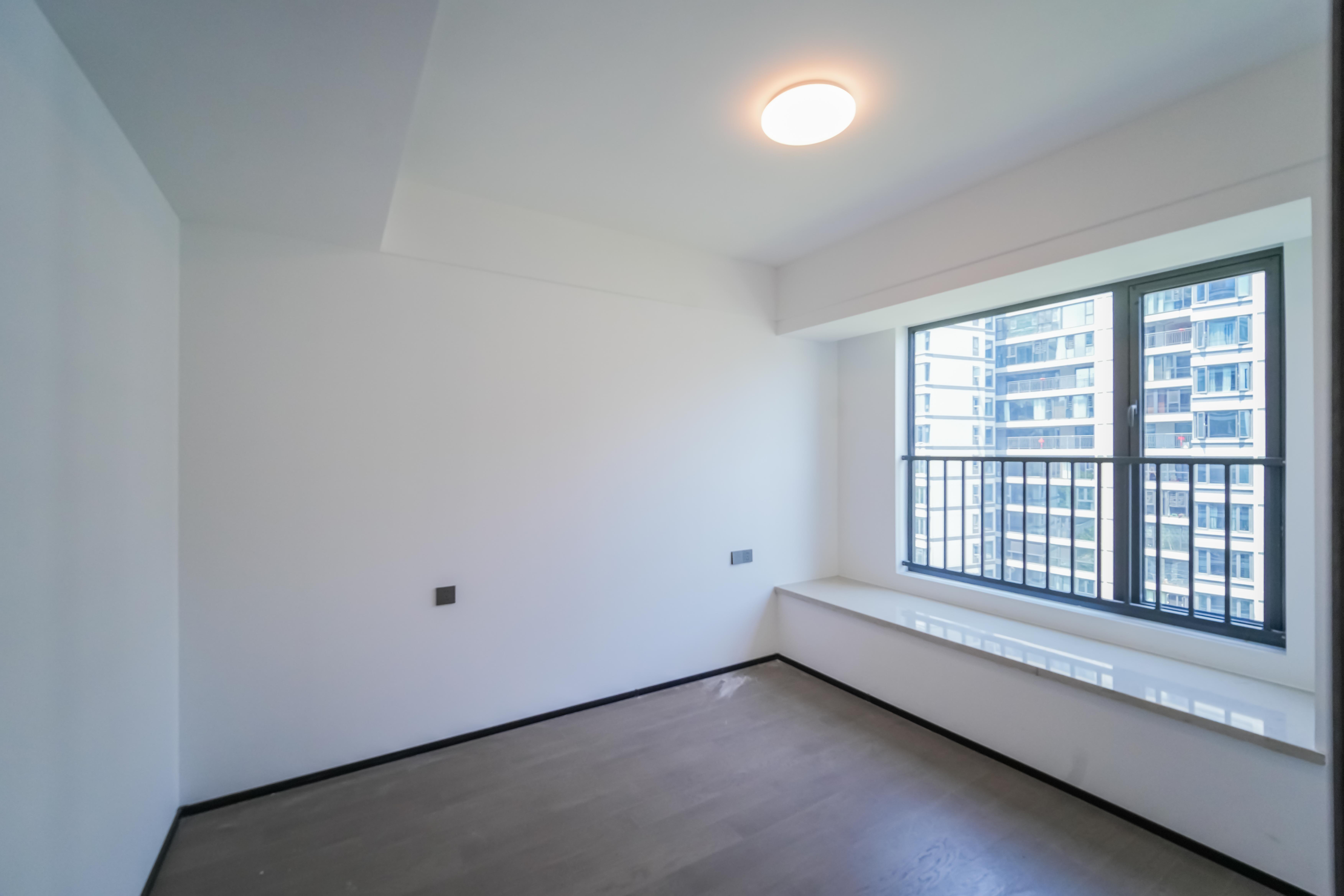 轨道万科悦府  4室2厅2卫    210.0万 轨道万科悦府  4室2厅2卫    210.0万卧室