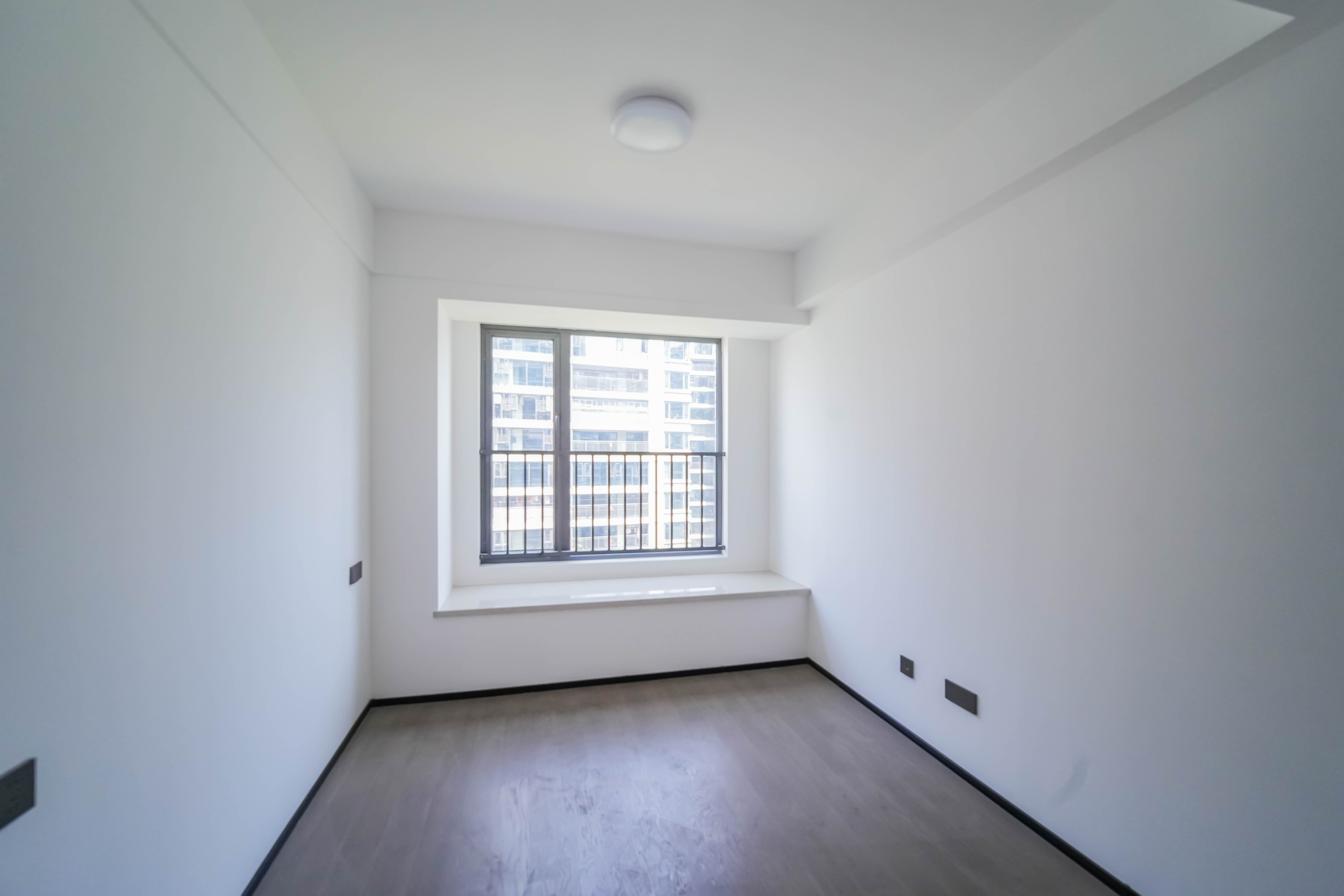 轨道万科悦府  4室2厅2卫    210.0万 轨道万科悦府  4室2厅2卫    210.0万卧室