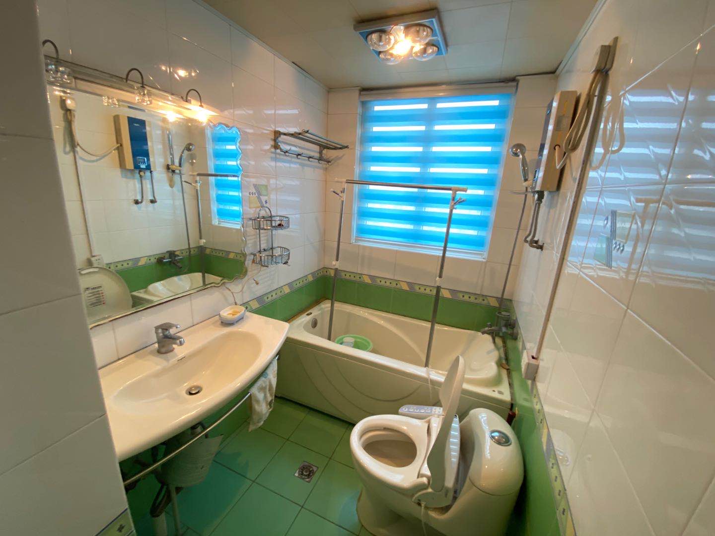 明星村  2室2厅1卫    3400.0元/月室内图