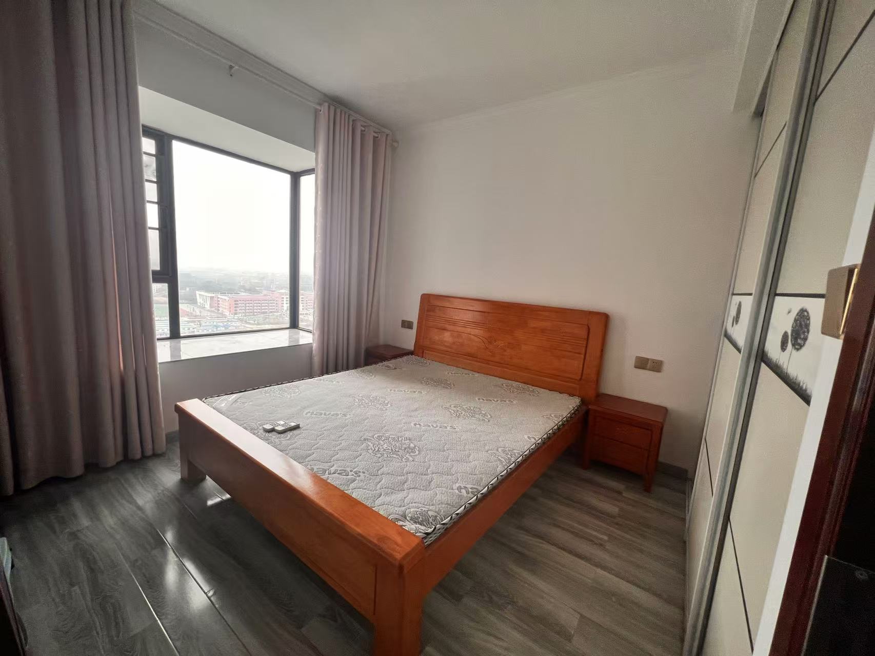 中建江湾壹号 4室2厅2卫 2600.0元/月 中建江湾壹号 4室2厅2卫 2600.0元/月室内图