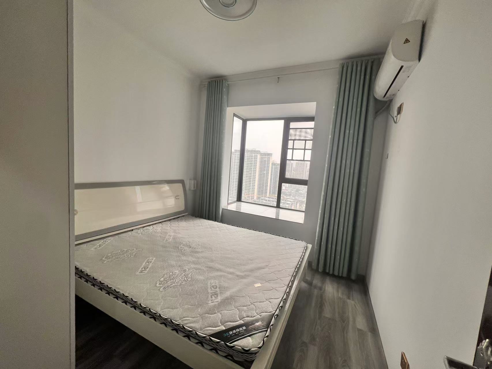 中建江湾壹号 4室2厅2卫 2600.0元/月 中建江湾壹号 4室2厅2卫 2600.0元/月室内图