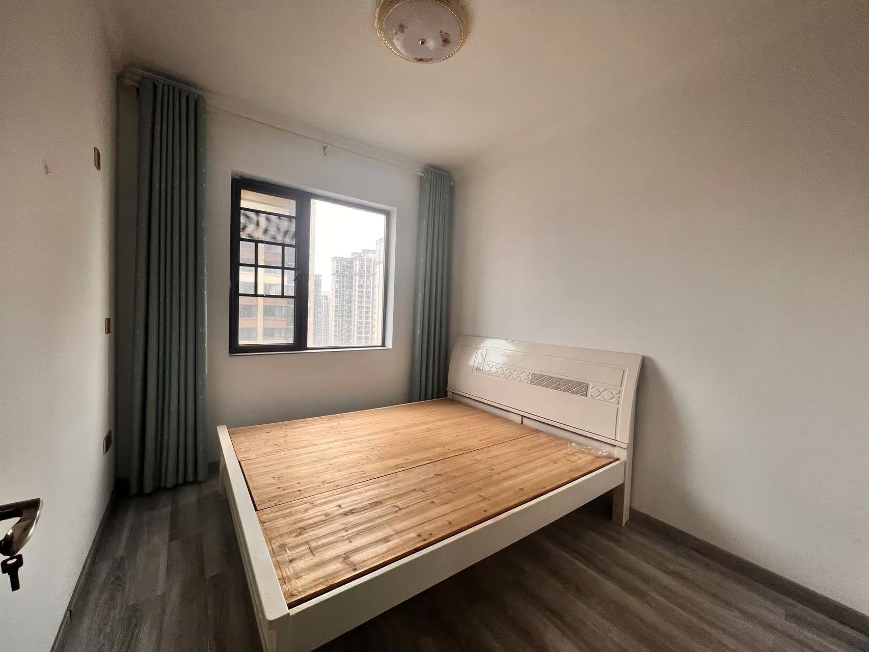 中建江湾壹号 4室2厅2卫 2600.0元/月 中建江湾壹号 4室2厅2卫 2600.0元/月室内图