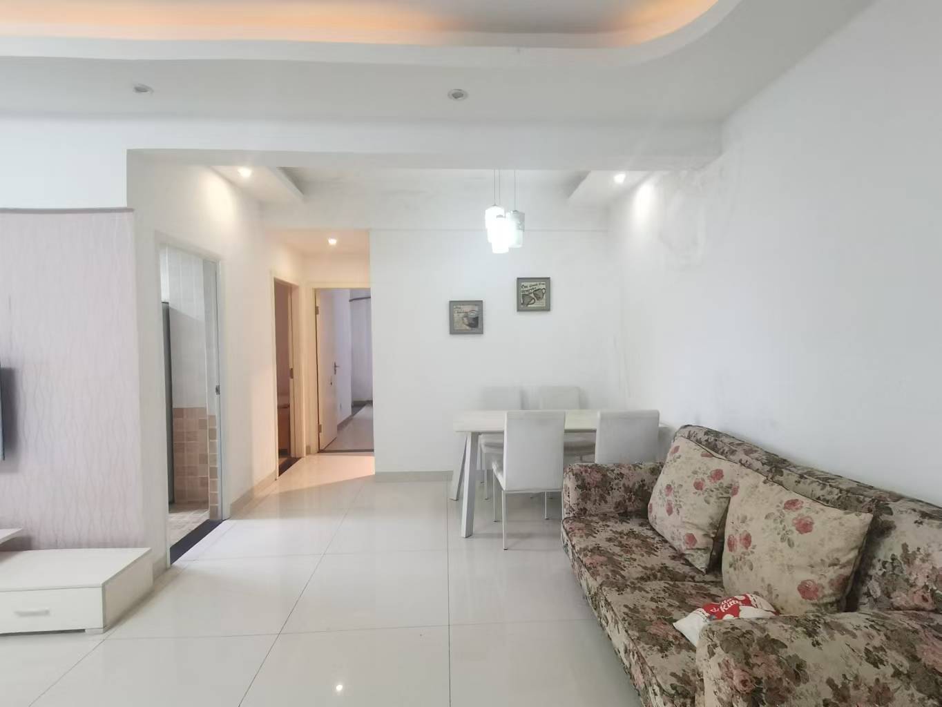 鸿泰国际 2室1厅1卫 50.0万 鸿泰国际 2室1厅1卫 50.0万室内图