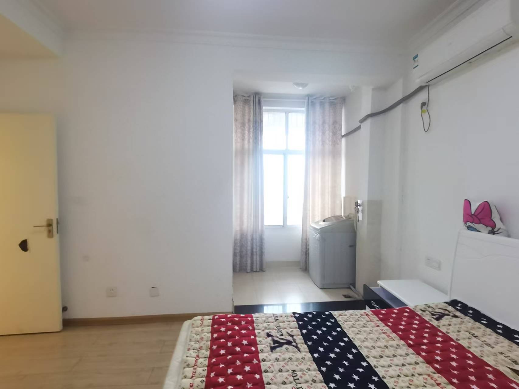 鸿泰国际 2室1厅1卫 50.0万 鸿泰国际 2室1厅1卫 50.0万室内图