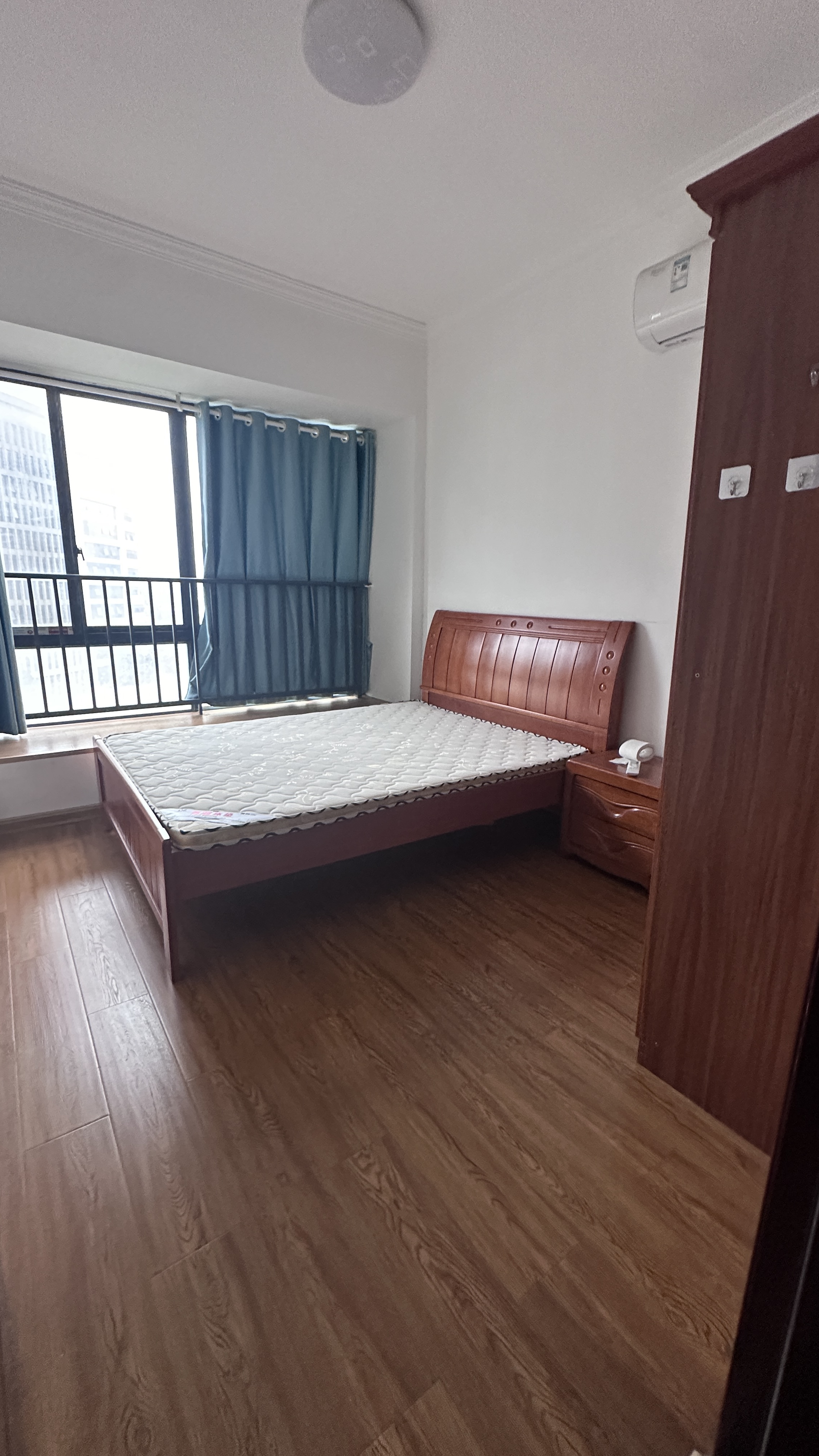 黑金时代广场 3室1厅1卫 2200.0元/月 黑金时代广场 3室1厅1卫 2200.0元/月室内图