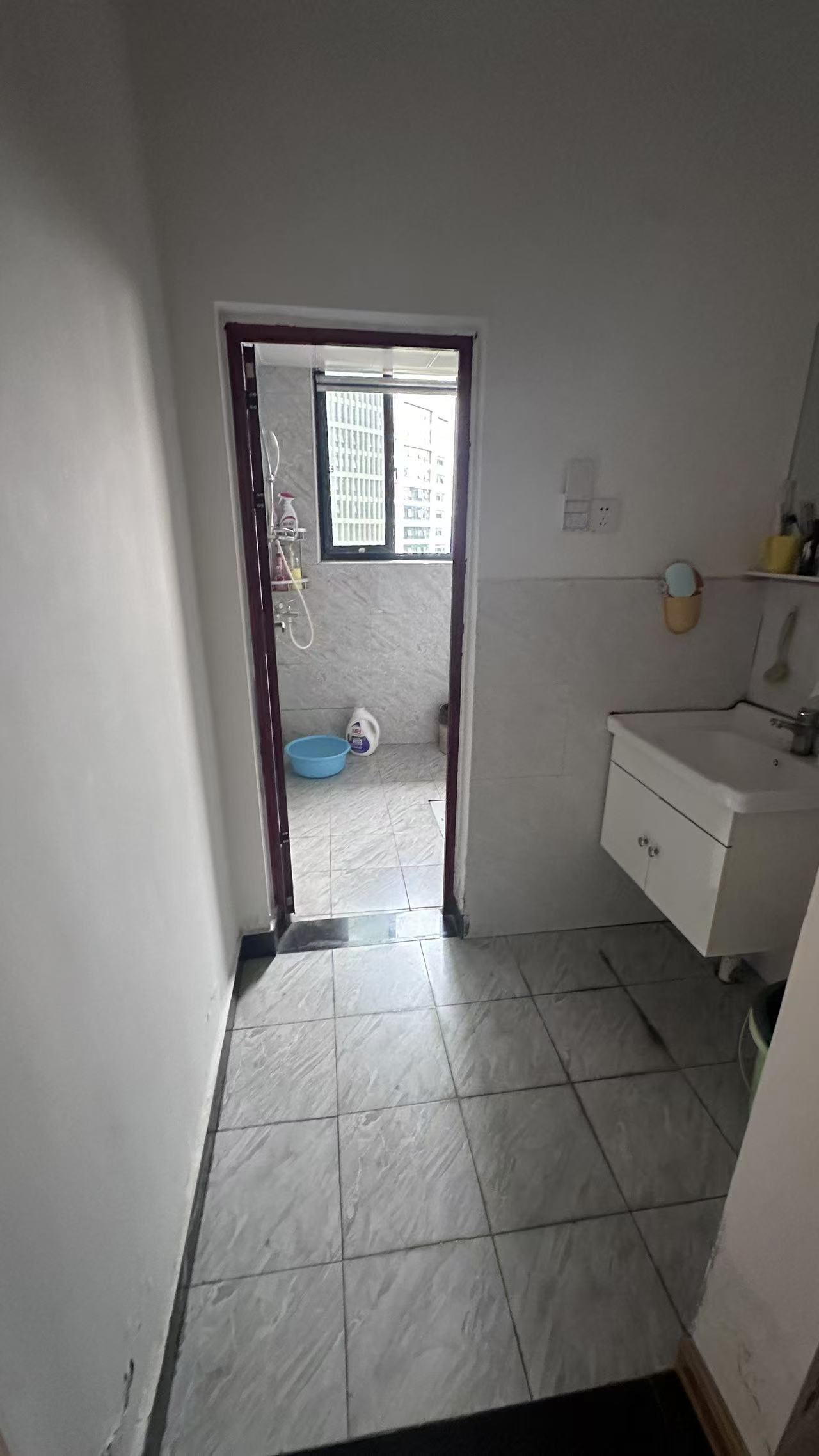 黑金时代广场 3室1厅1卫 2200.0元/月 黑金时代广场 3室1厅1卫 2200.0元/月室内图