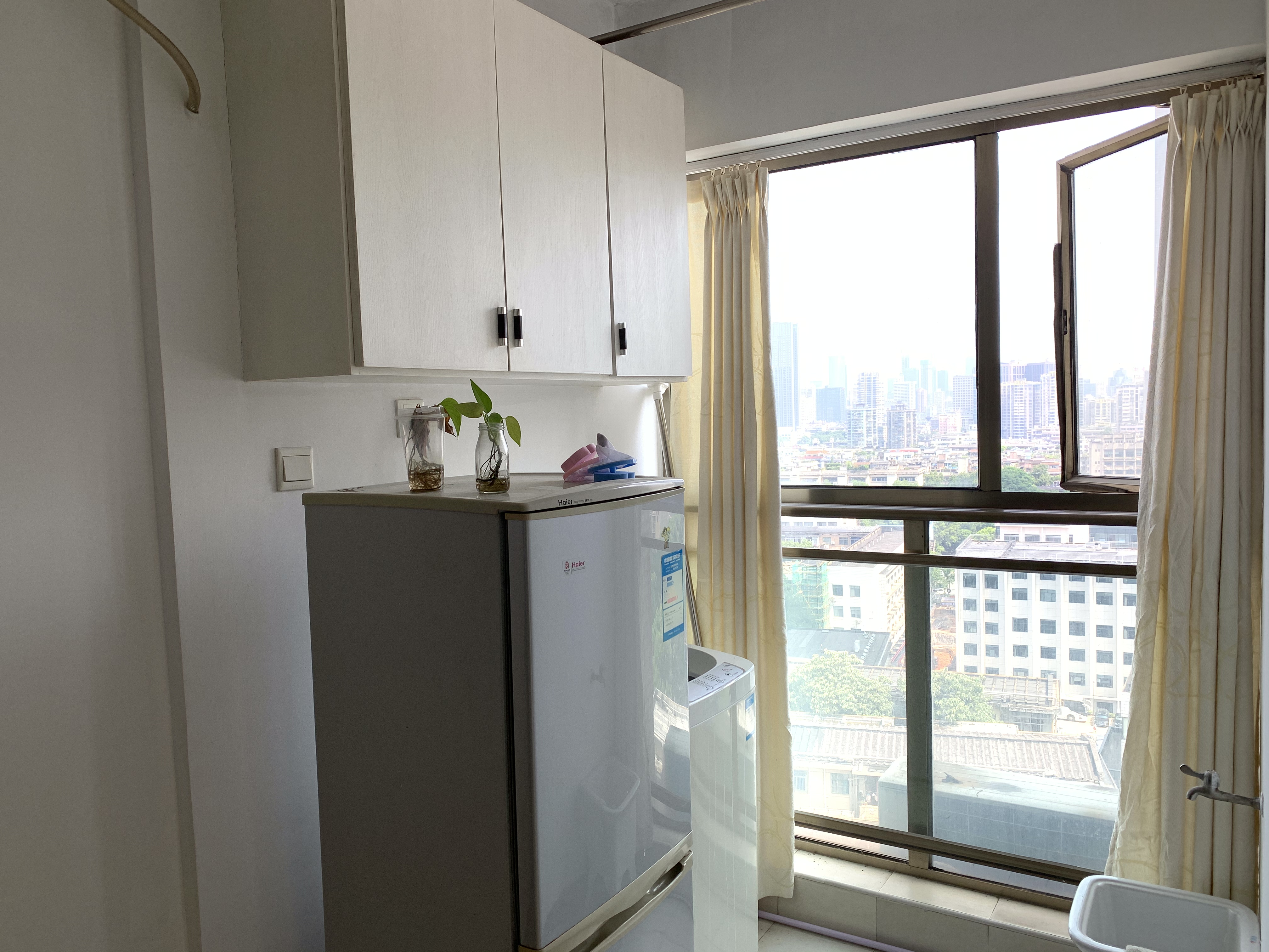 东上一品  2室1厅1卫   1900.00元/月室内图