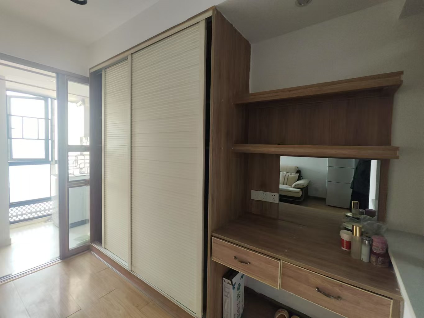 长房半岛蓝湾(观山月) 1室1厅1卫 1500.0元/月 长房半岛蓝湾(观山月) 1室1厅1卫 1500.0元/月室内图