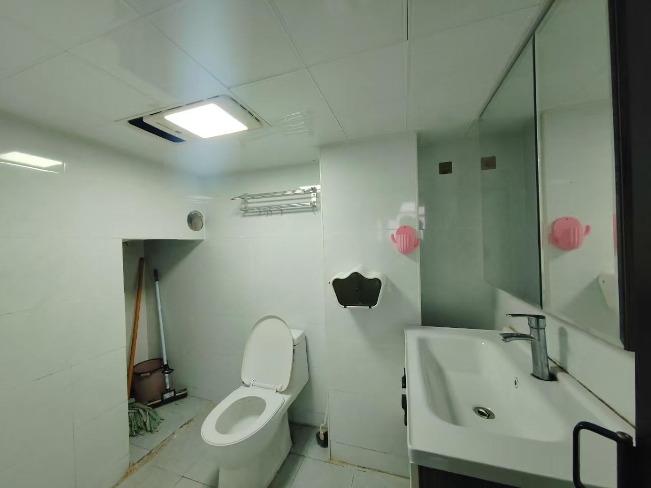 长房半岛蓝湾(观山月) 1室1厅1卫 1500.0元/月 长房半岛蓝湾(观山月) 1室1厅1卫 1500.0元/月室内图