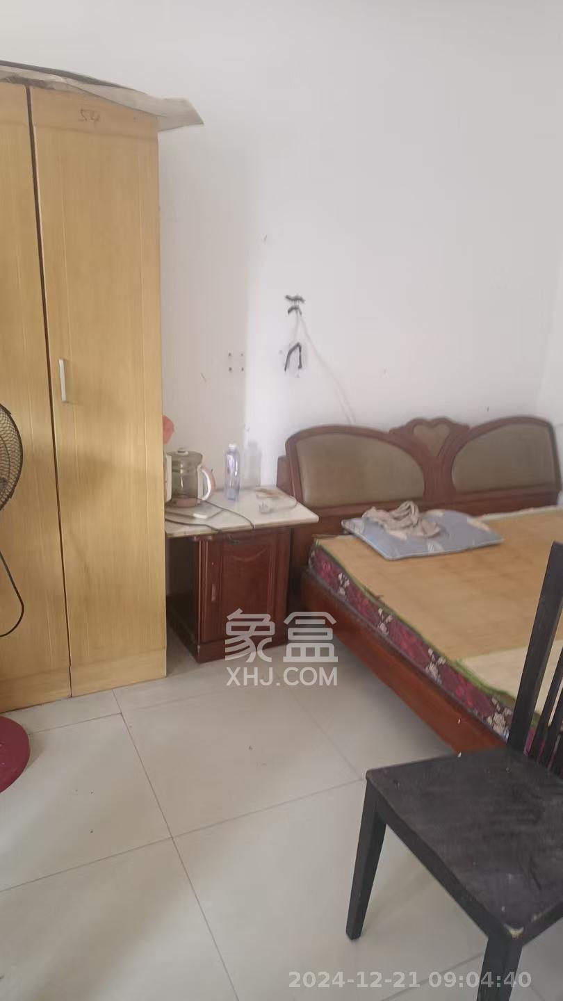 登隆街散盘  2室1厅1卫    2000.0元/月室内图