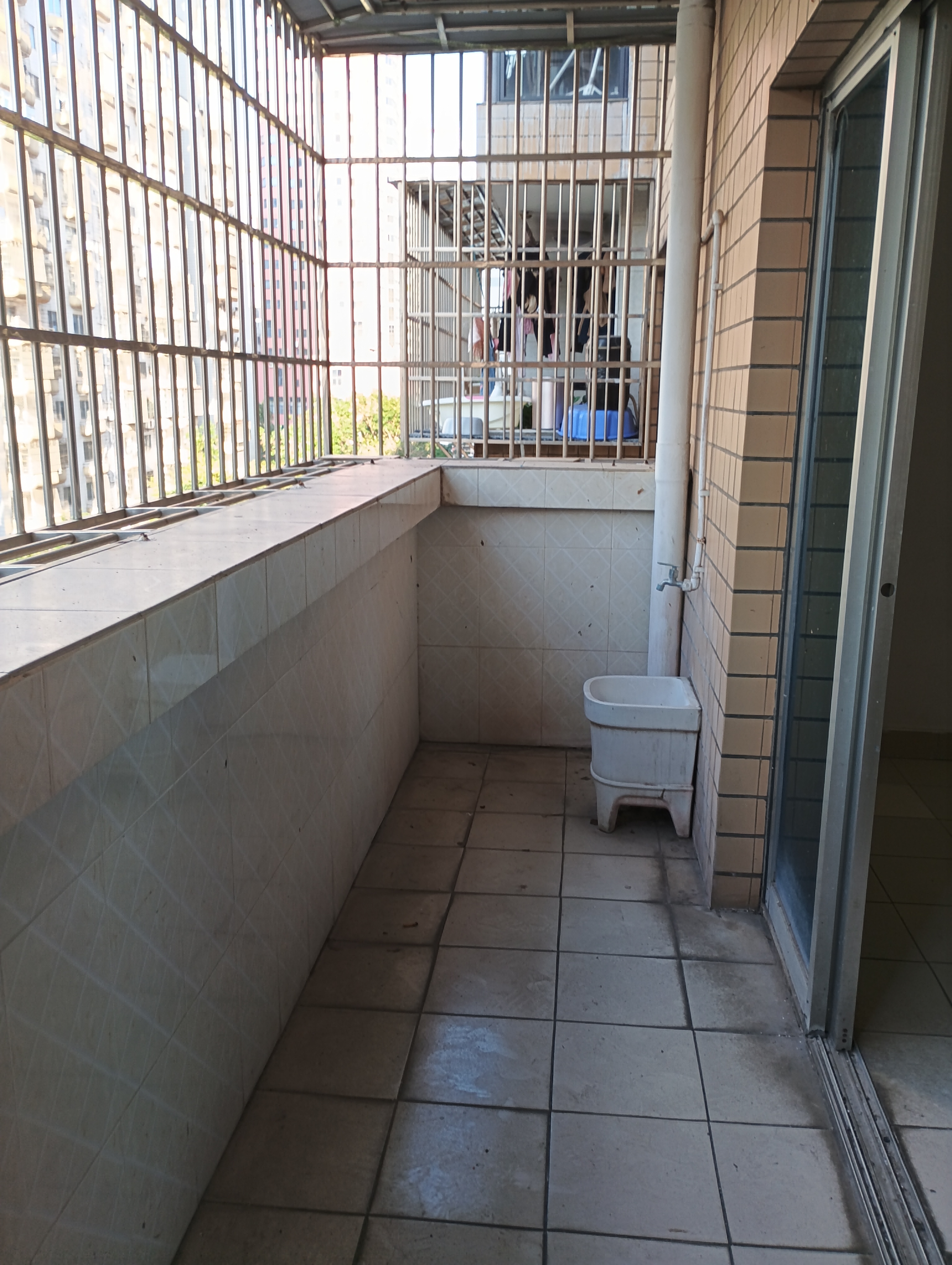 新达公寓 3室1厅1卫 125.0万 新达公寓 3室1厅1卫 125.0万客厅