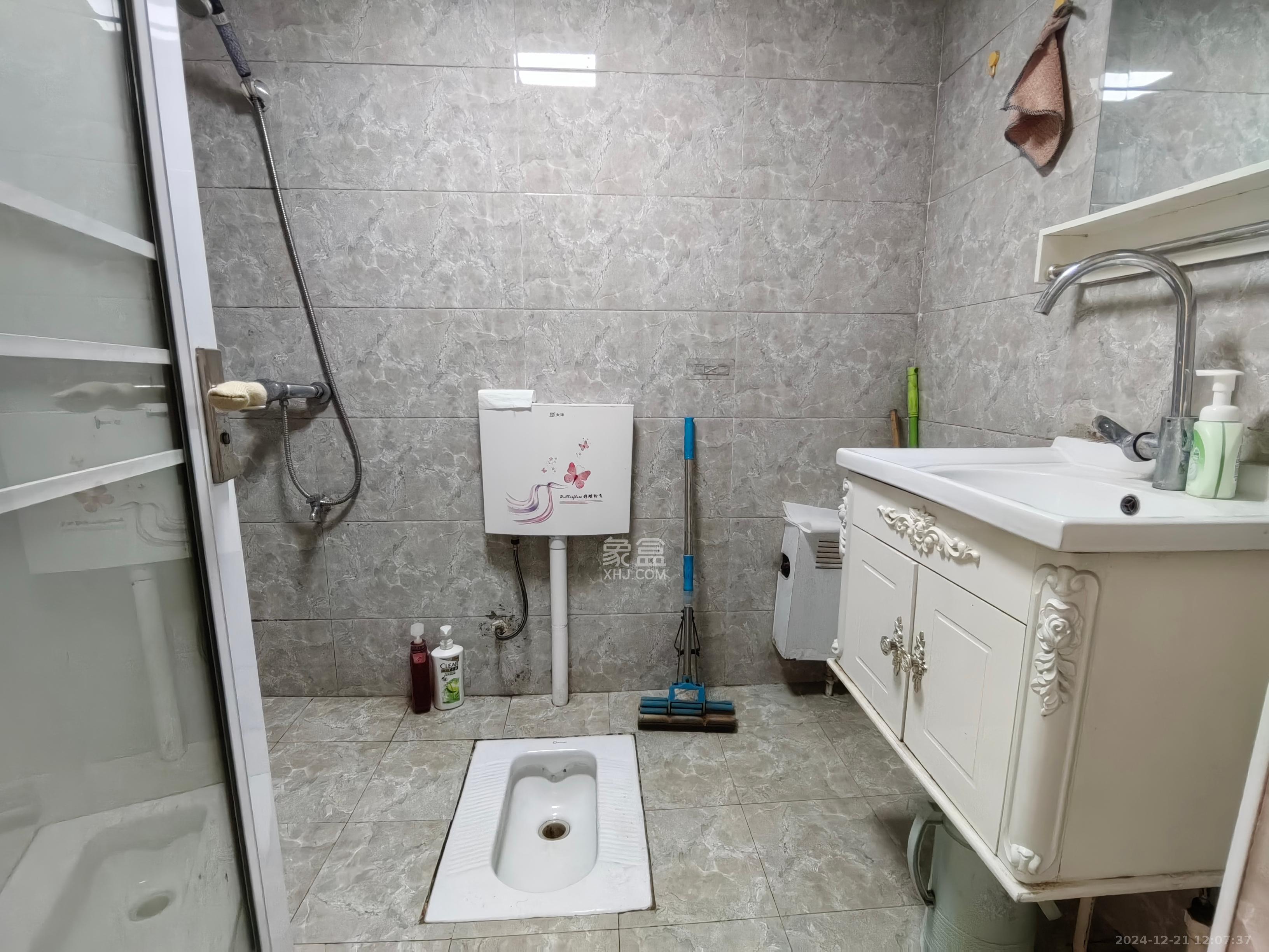 怡海星城 1室1厅1卫 1100.0元/月 怡海星城 1室1厅1卫 1100.0元/月室内图