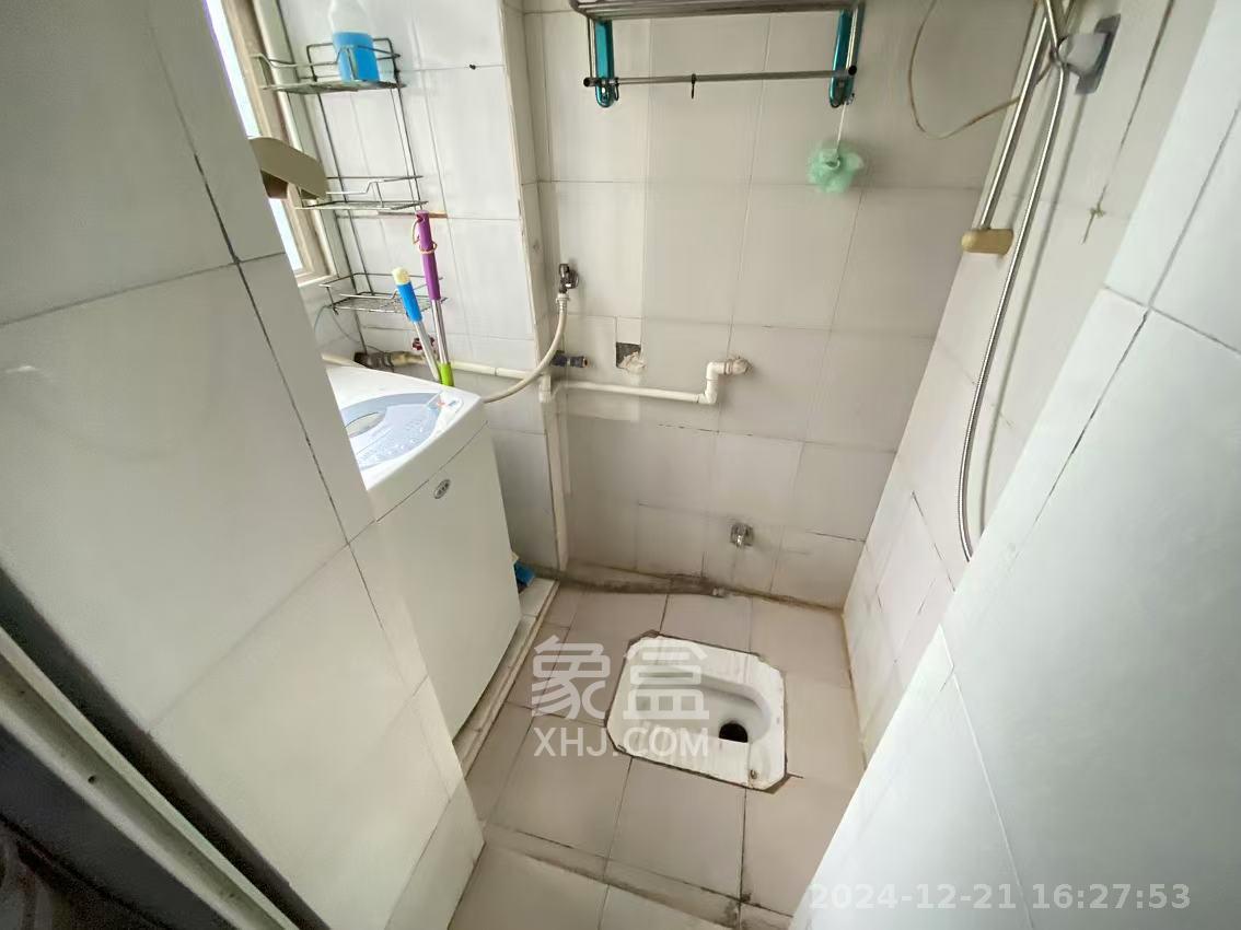 军属新村  2室1厅1卫   1300.00元/月室内图