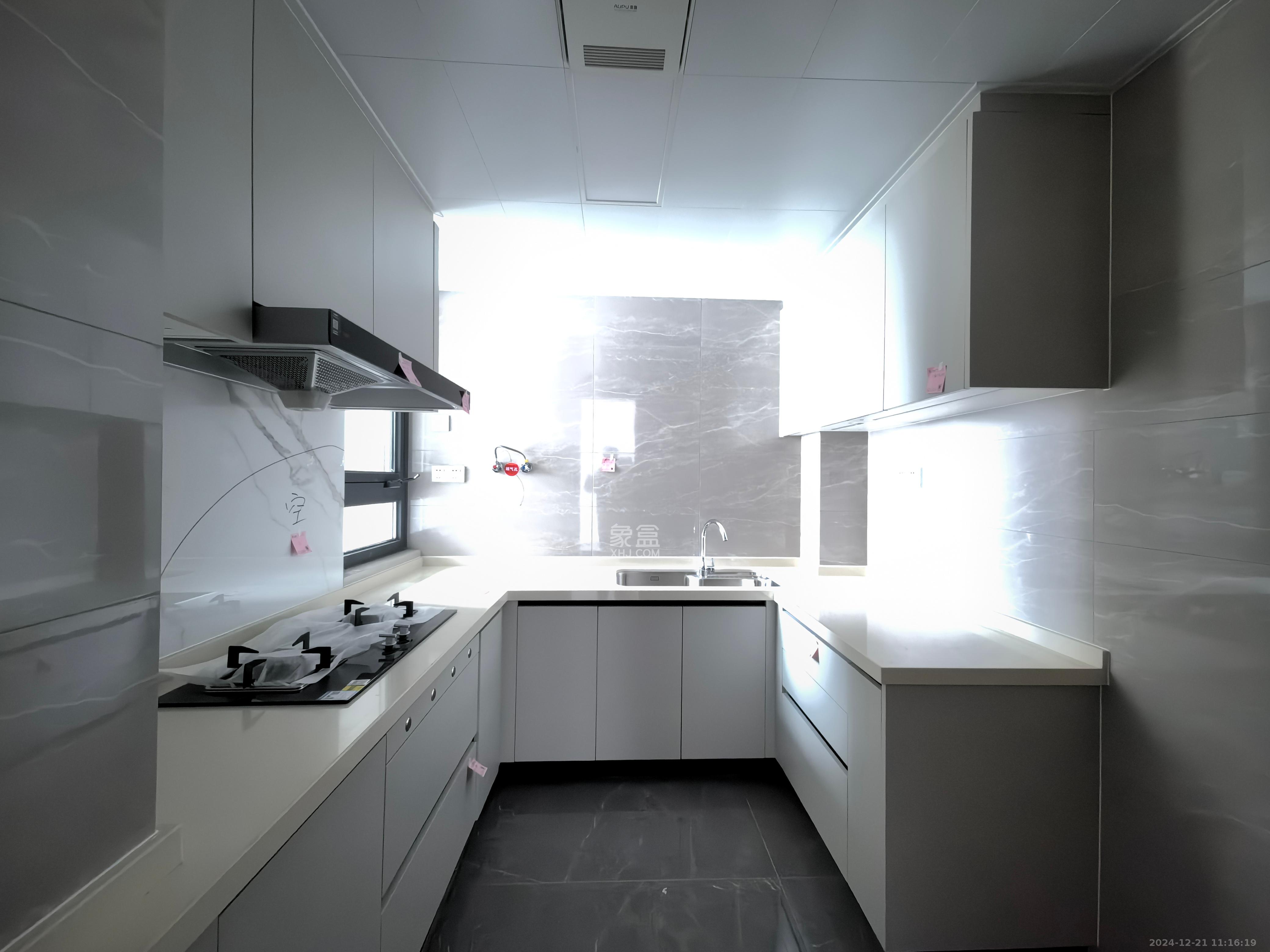 中海星樾府 3室2厅2卫 3000.0元/月 中海星樾府 3室2厅2卫 3000.0元/月室内图