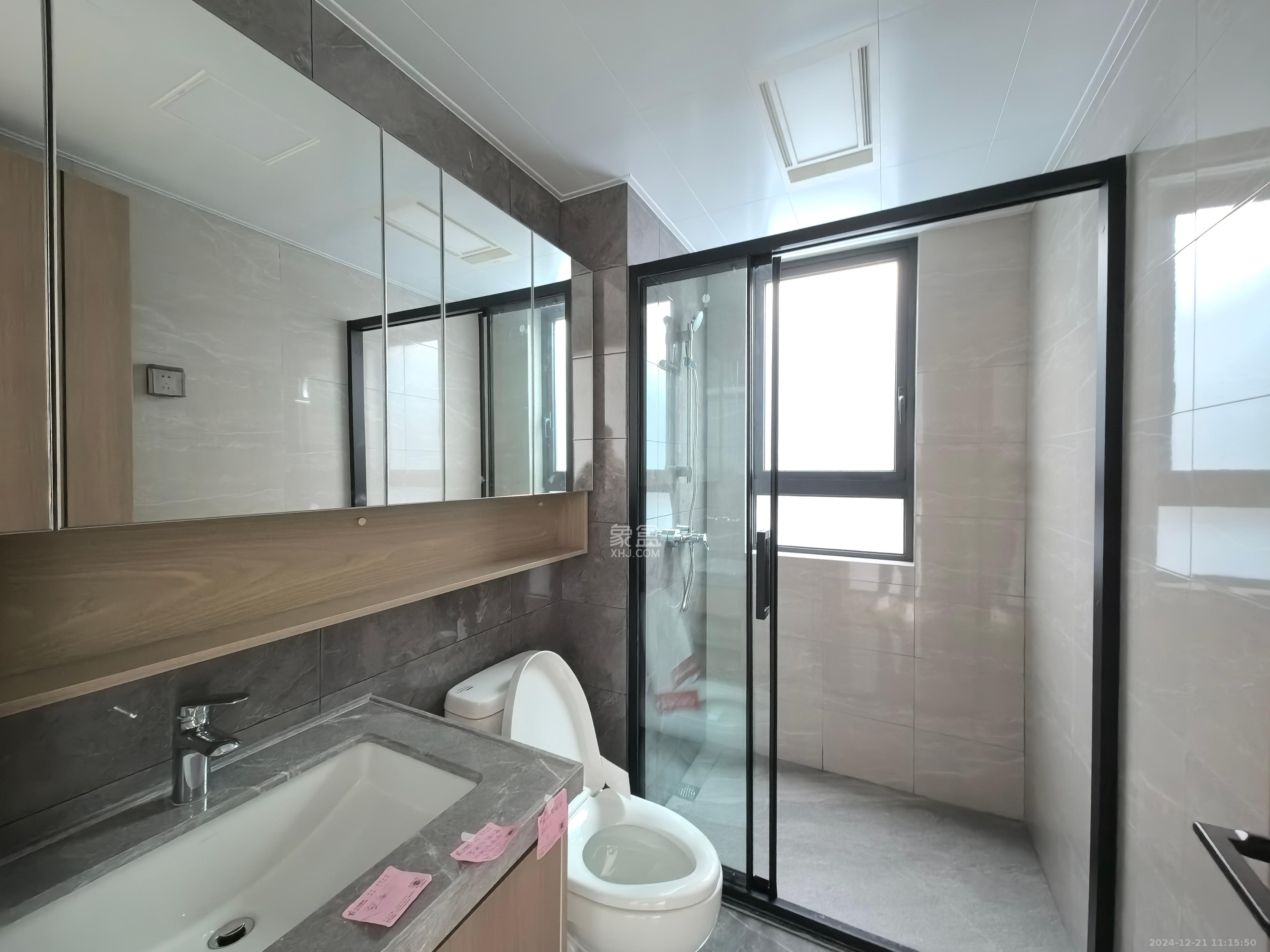 中海星樾府 3室2厅2卫 3000.0元/月 中海星樾府 3室2厅2卫 3000.0元/月室内图