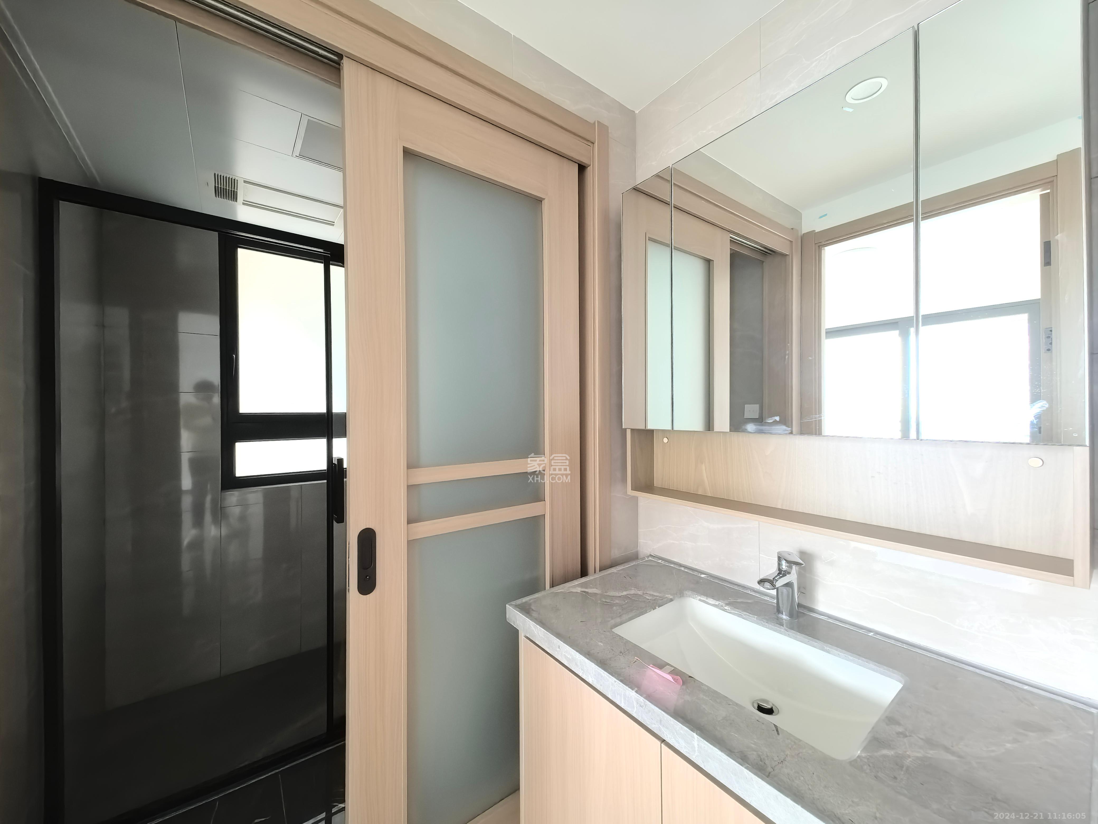 中海星樾府 3室2厅2卫 3000.0元/月 中海星樾府 3室2厅2卫 3000.0元/月室内图