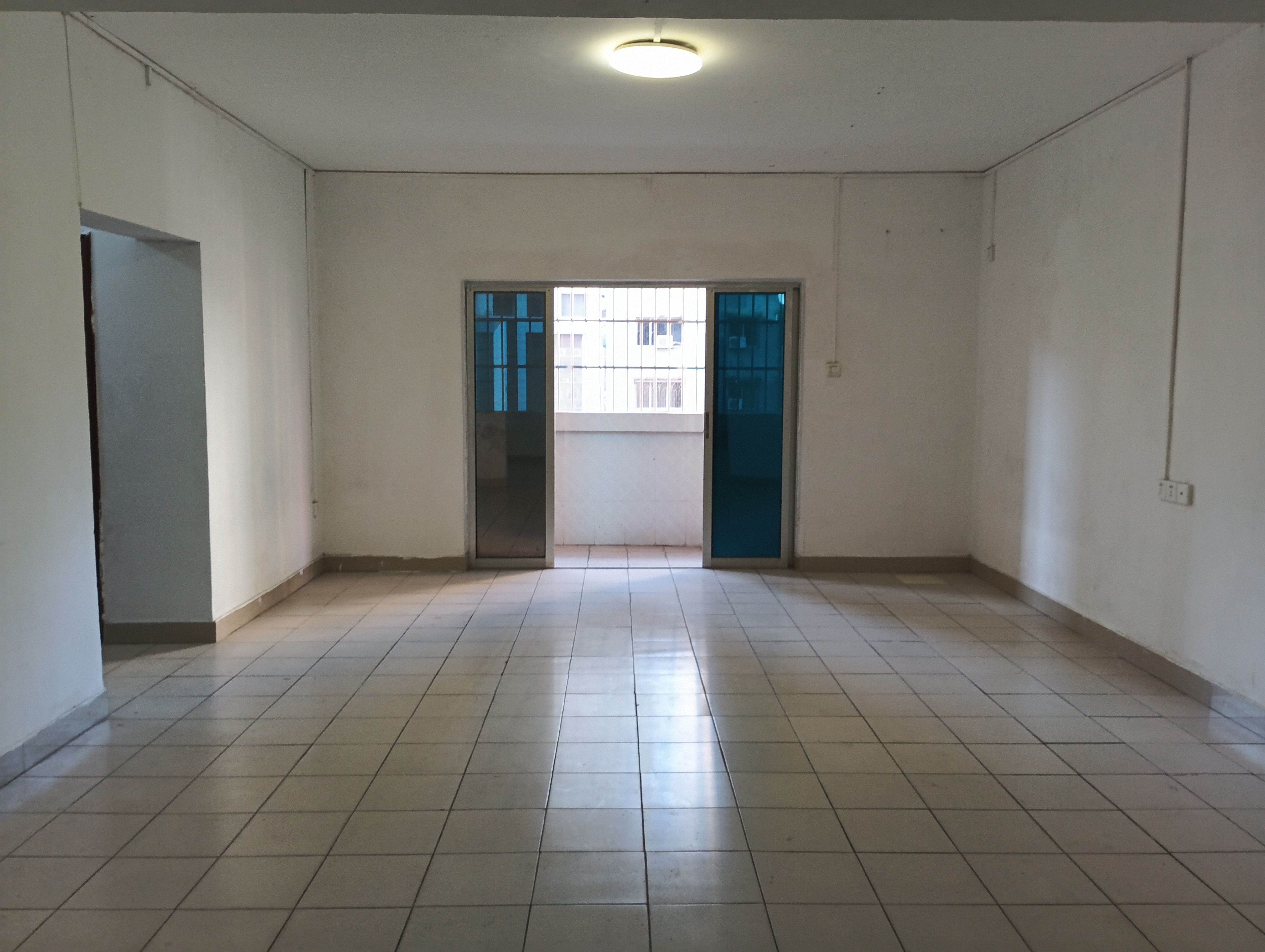 新达公寓 3室1厅1卫 125.0万 新达公寓 3室1厅1卫 125.0万客厅