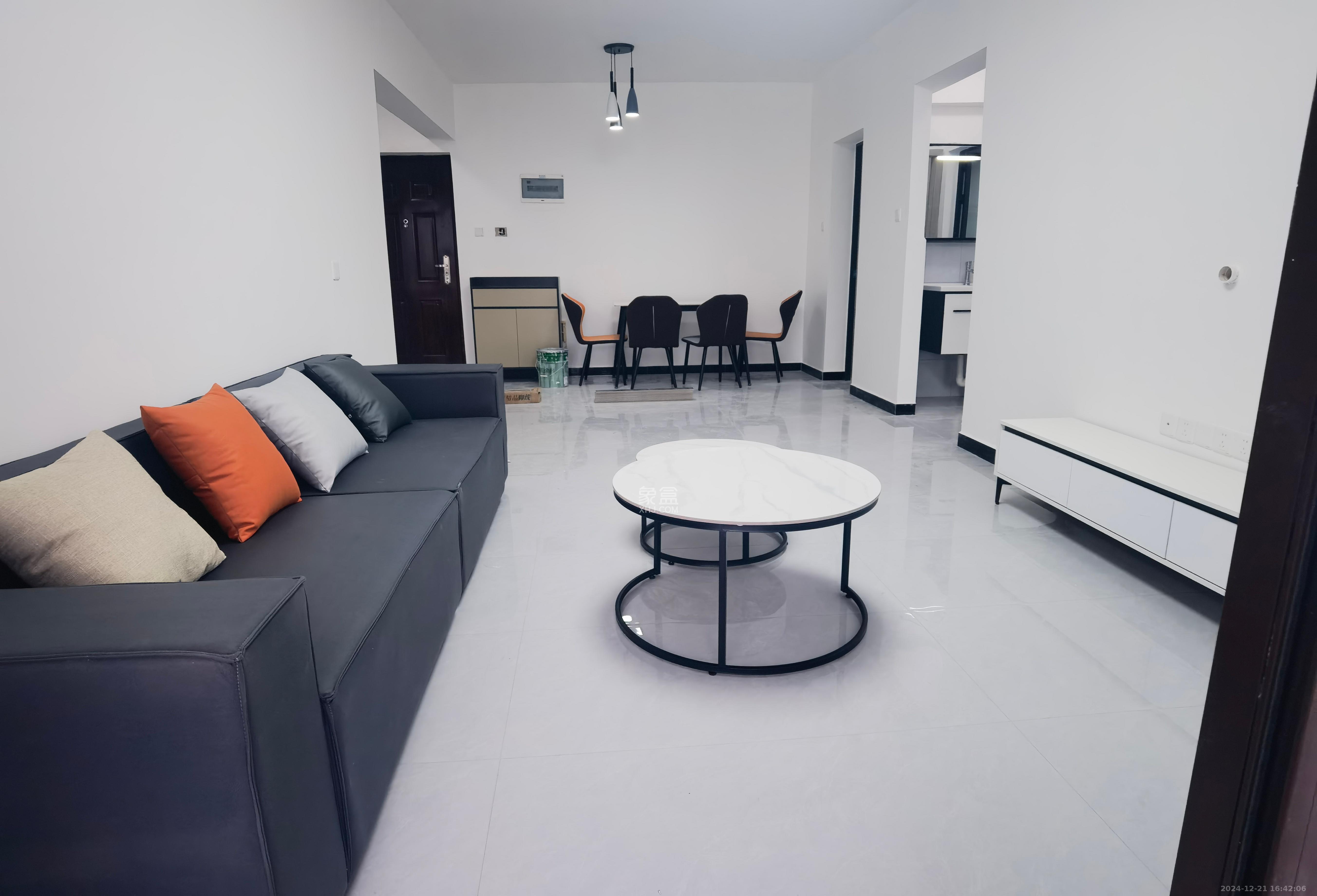 华润橡树湾 3室2厅1卫 2400.0元/月 华润橡树湾 3室2厅1卫 2400.0元/月室内图