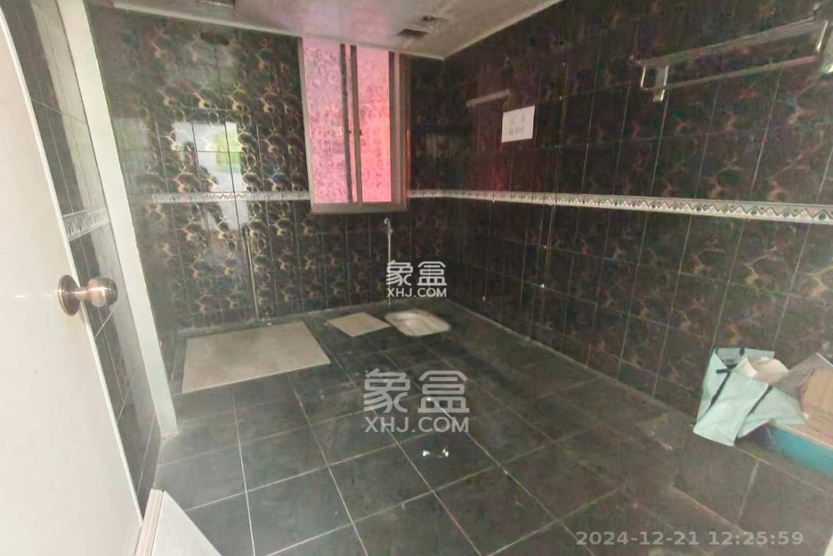 雨花大厦(云海大厦) 3室1厅1卫 7000.0元/月 雨花大厦(云海大厦) 3室1厅1卫 7000.0元/月室内图