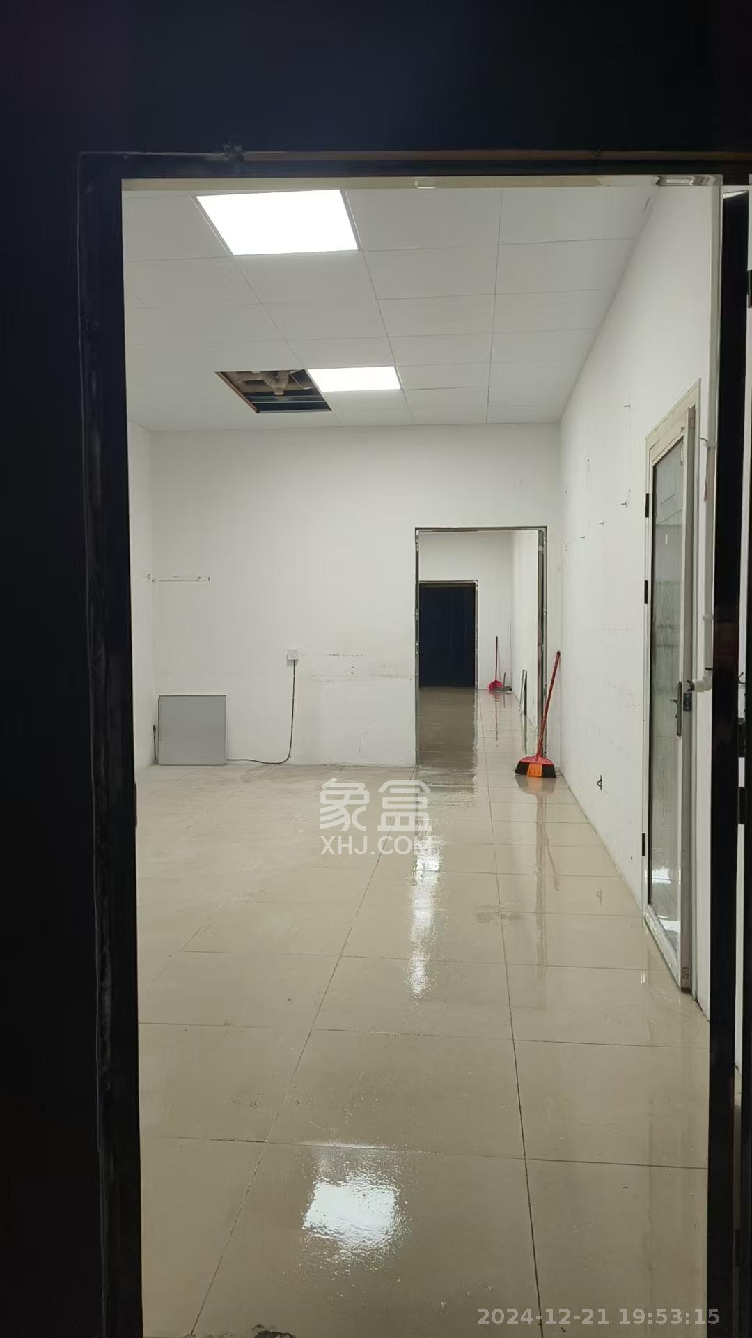 富雅坪社区(红墙巷) 1室1厅0卫 2600.0元/月 富雅坪社区(红墙巷) 1室1厅0卫 2600.0元/月室内图