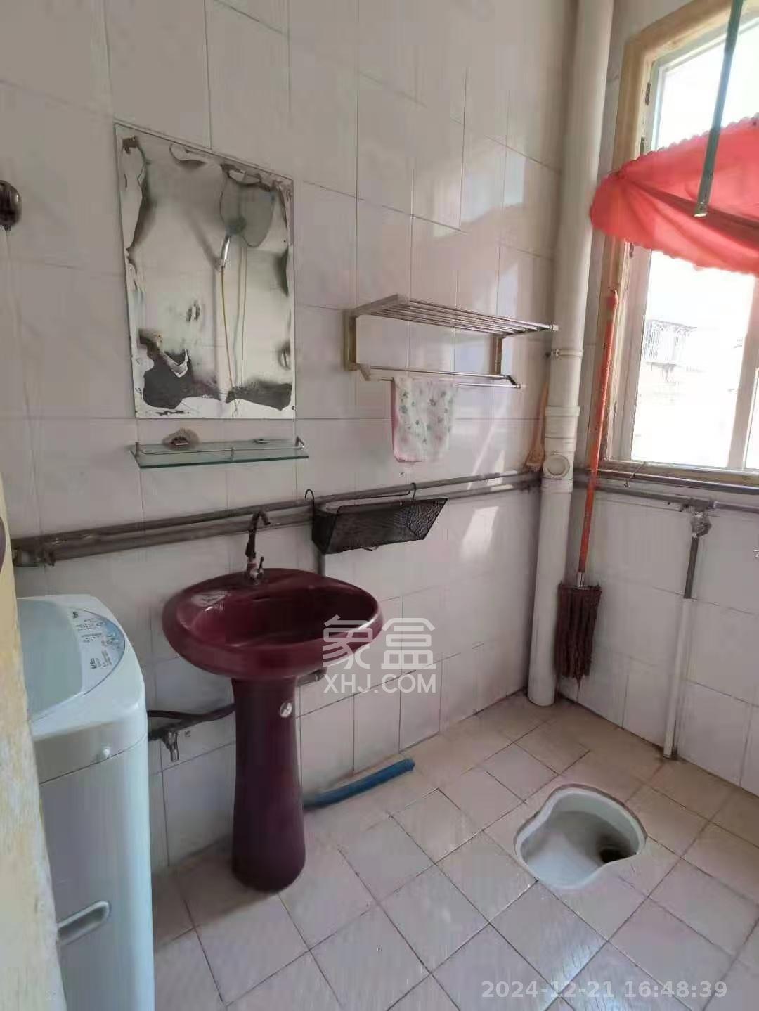 戥子桥散盘  1室1厅1卫    1000.0元/月室内图