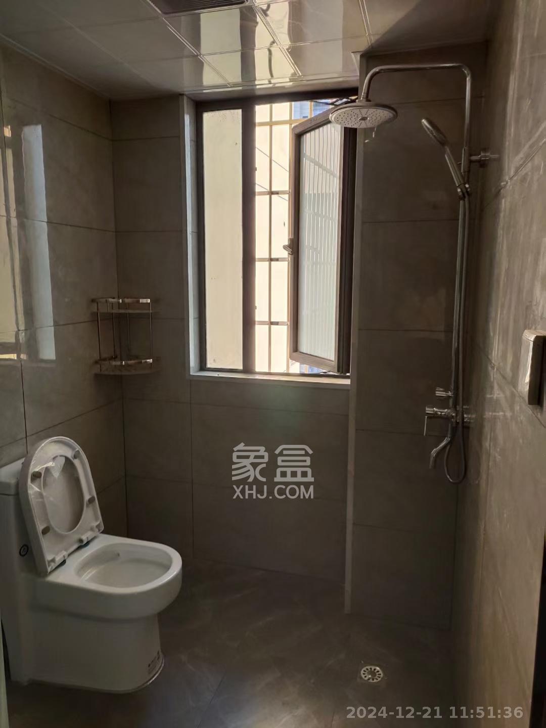 真人桥家园一期  3室2厅2卫    2800.0元/月 真人桥家园一期  3室2厅2卫    2800.0元/月室内图