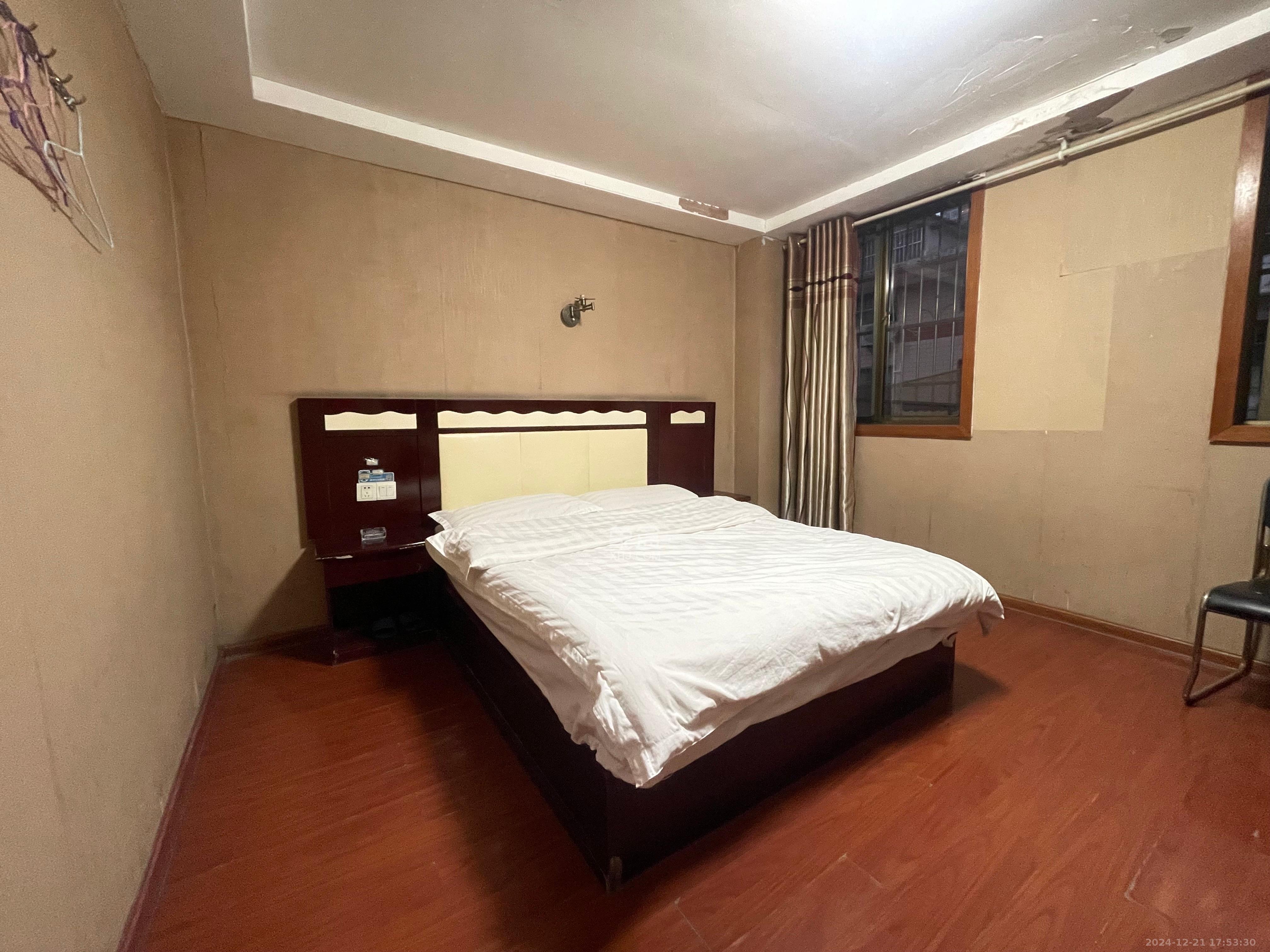 高桥火焰市场 1室0厅1卫 1000.0元/月 高桥火焰市场 1室0厅1卫 1000.0元/月室内图