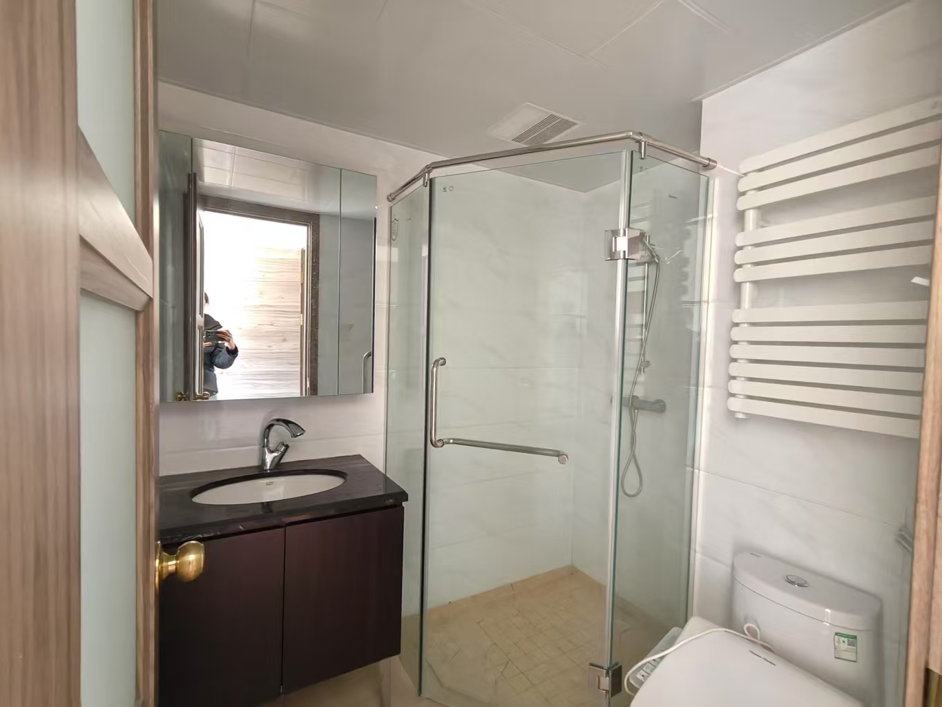 碧桂园酃湖世家 3室2厅2卫 2500.0元/月 碧桂园酃湖世家 3室2厅2卫 2500.0元/月室内图