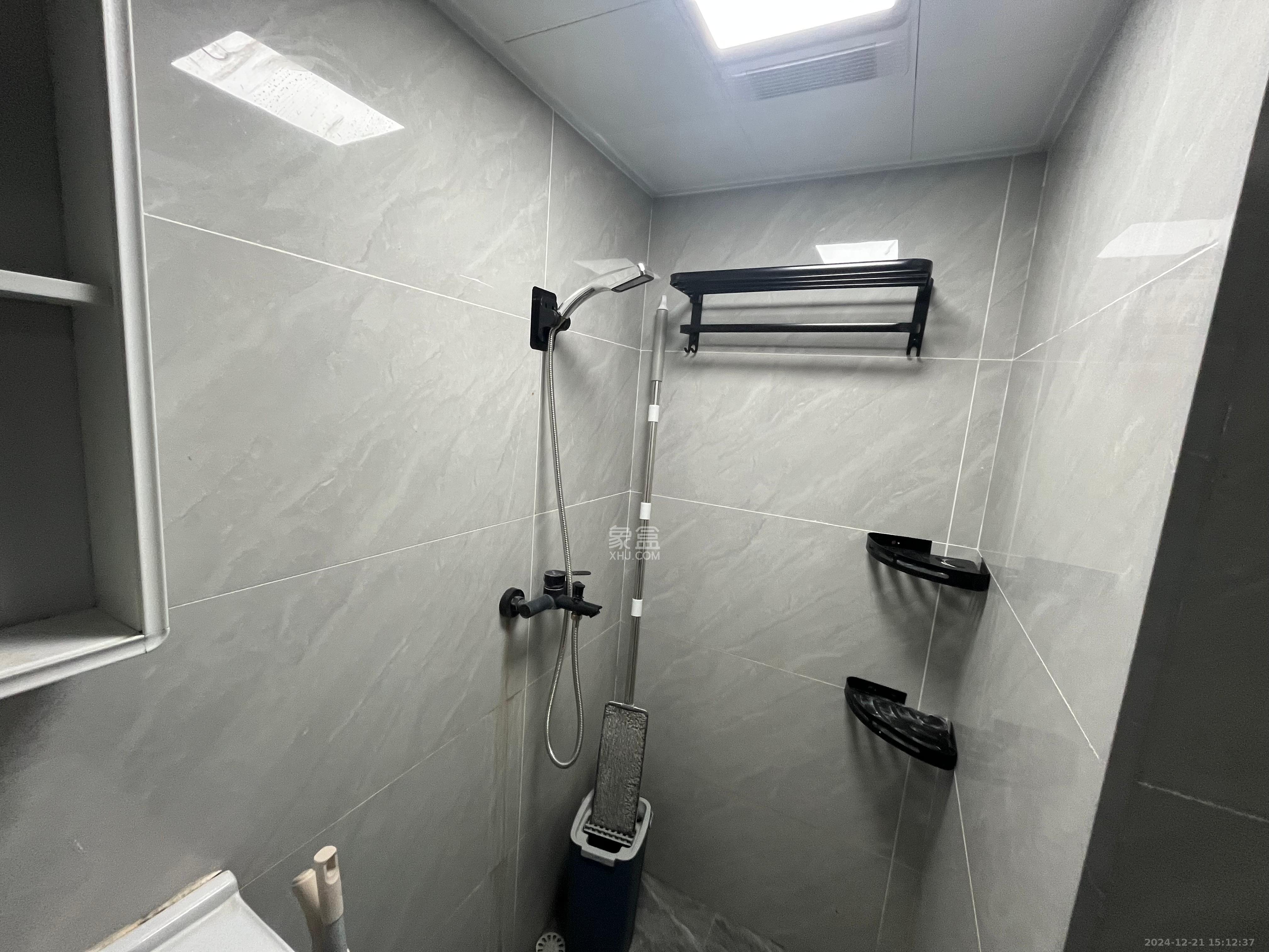 梅溪悦章  1室1厅1卫    2000.0元/月室内图