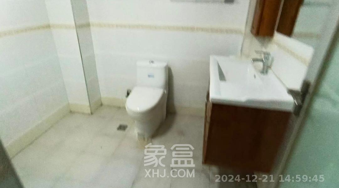 海利科院佳园  3室2厅2卫   2100.00元/月室内图