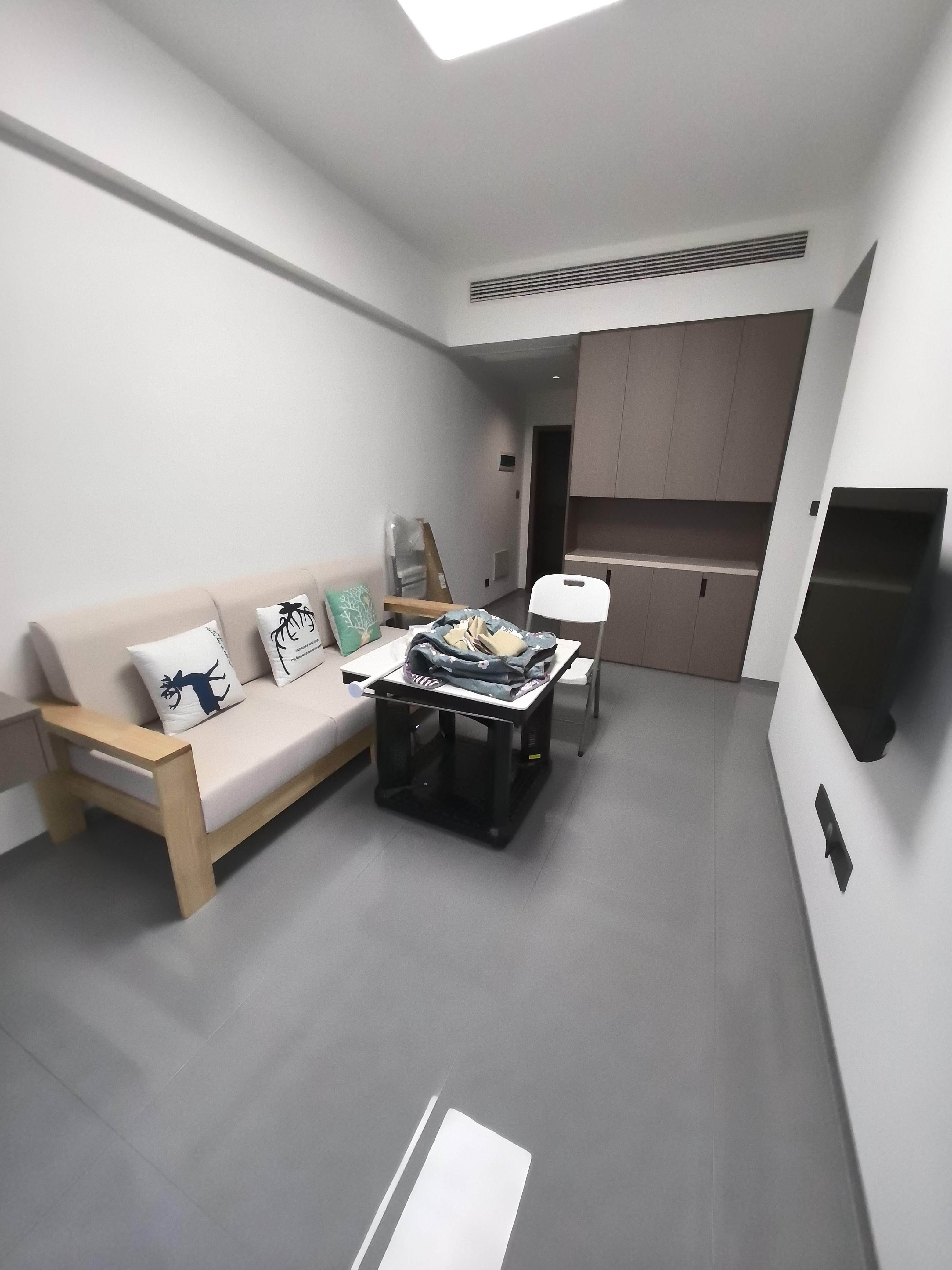 芷兰公馆西区 2室1厅1卫 2000.0元/月 芷兰公馆西区 2室1厅1卫 2000.0元/月室内图