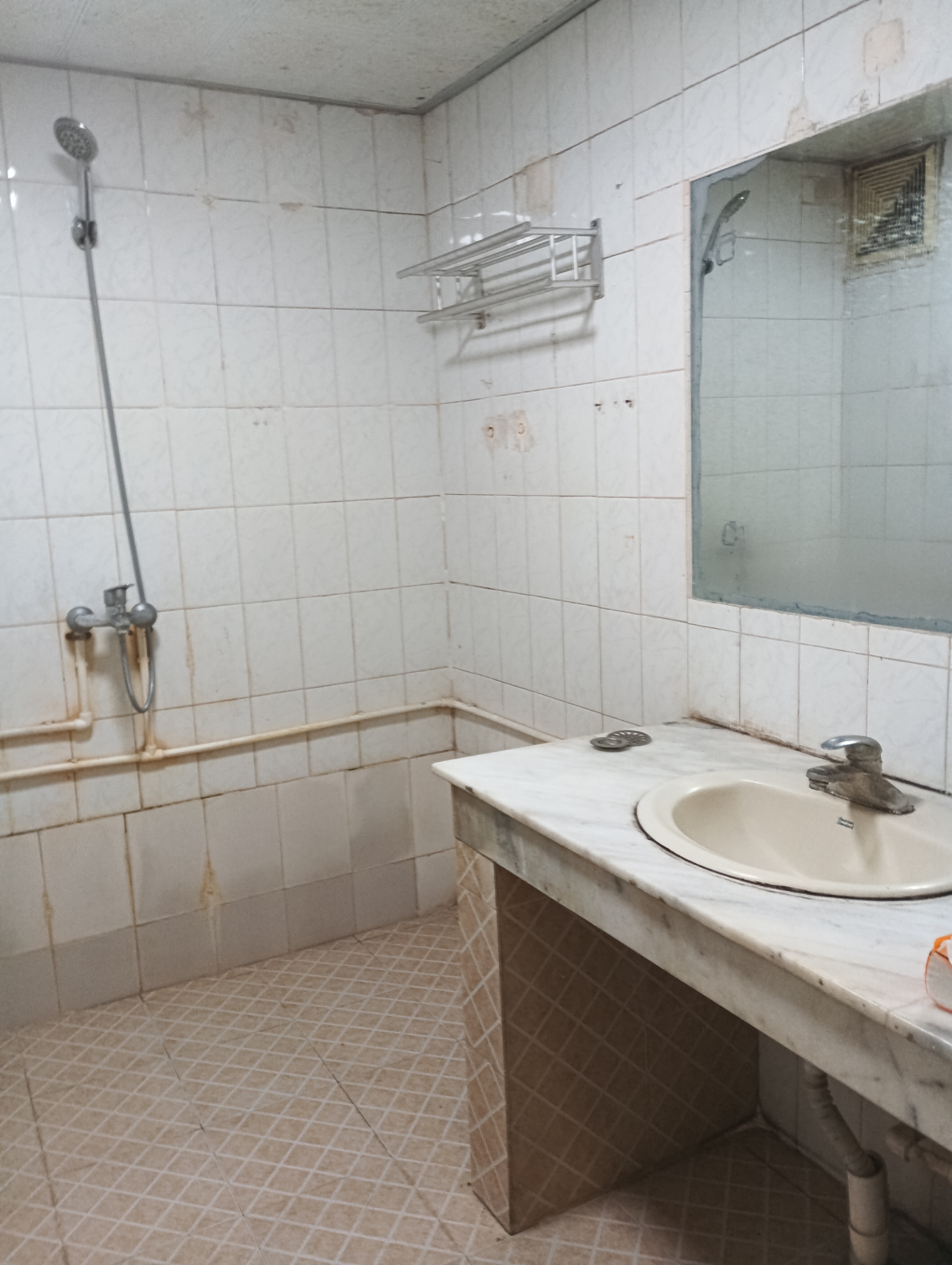 新达公寓 3室1厅1卫 125.0万 新达公寓 3室1厅1卫 125.0万客厅