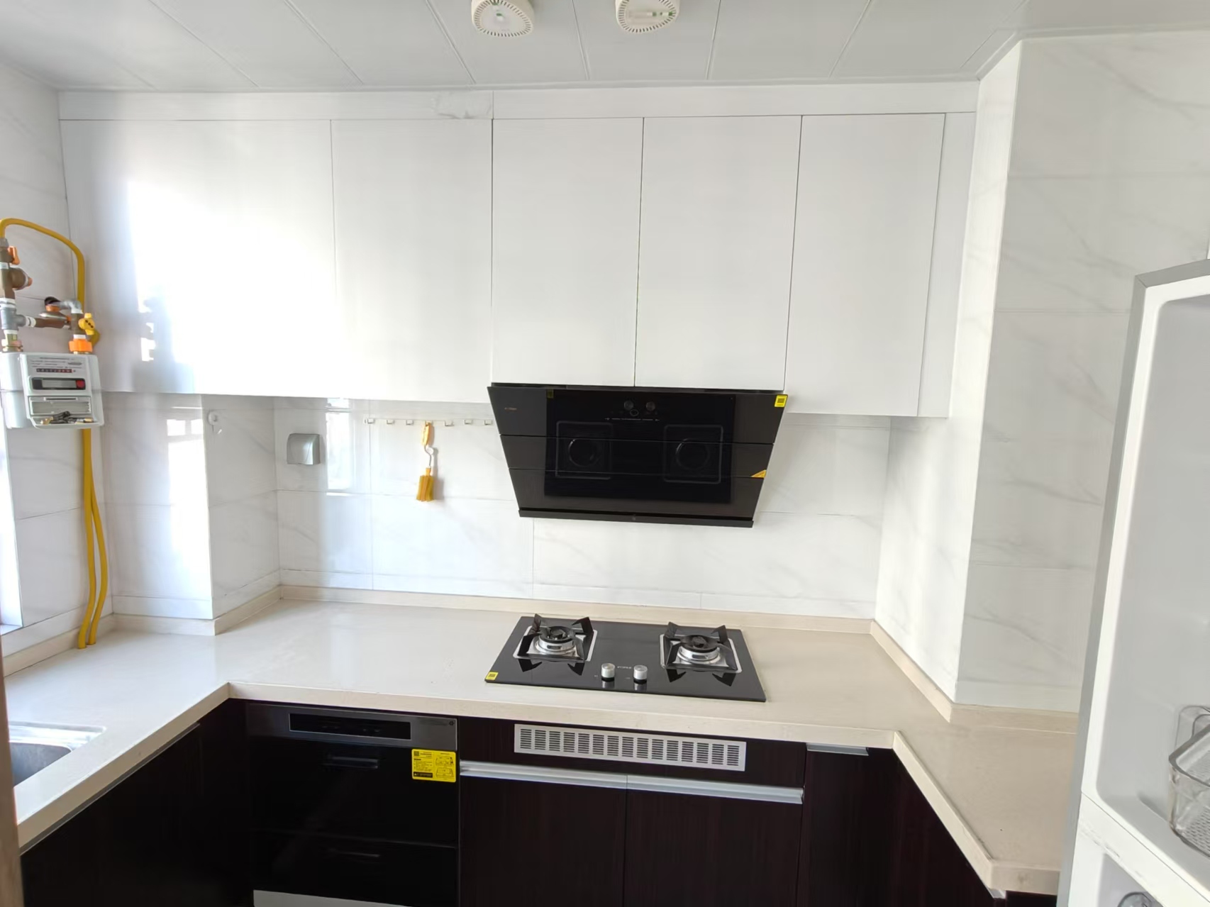 碧桂园酃湖世家 3室2厅2卫 2500.0元/月 碧桂园酃湖世家 3室2厅2卫 2500.0元/月室内图