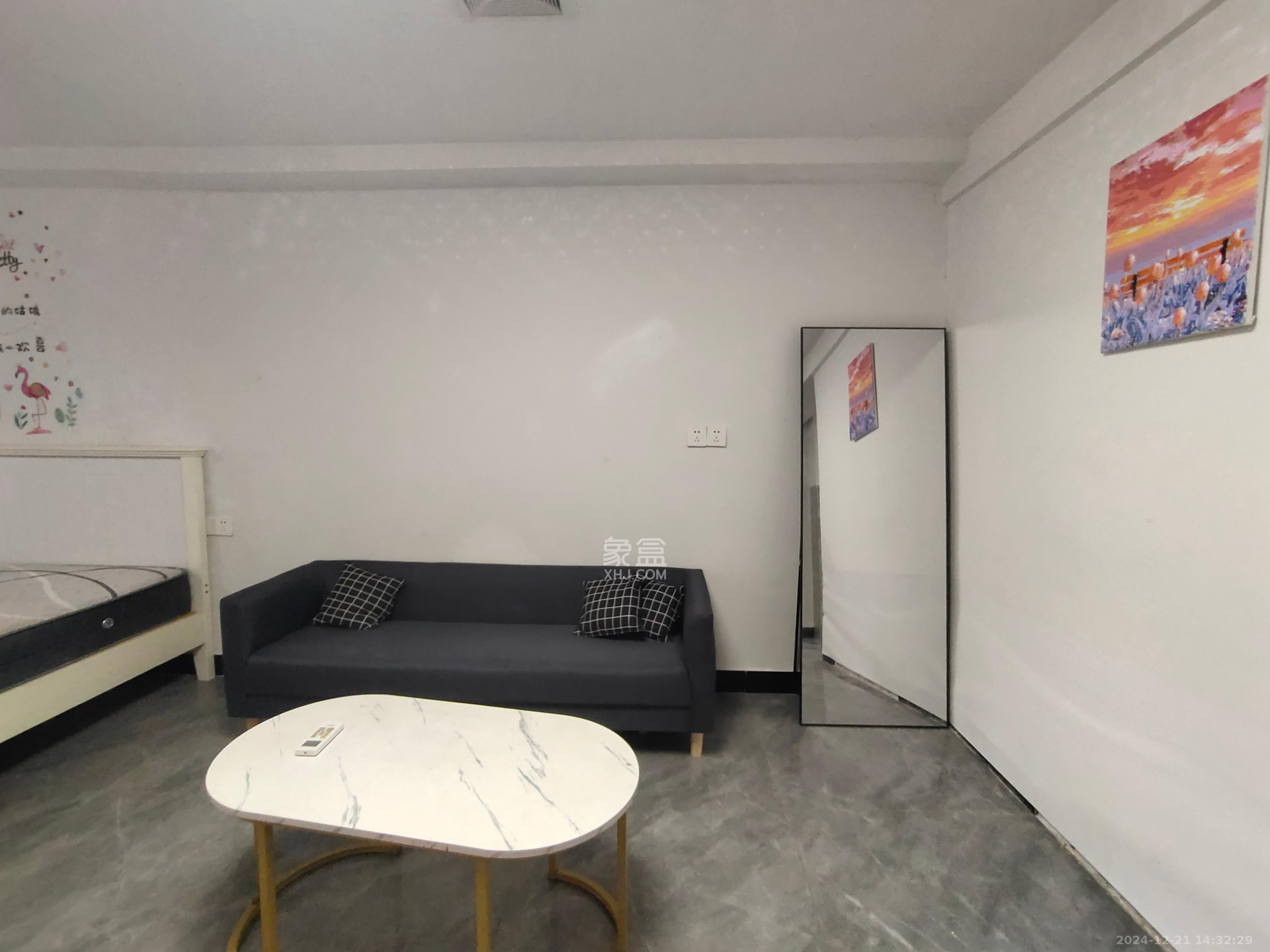 德庆水韵山城 1室1厅1卫 1500.0元/月 德庆水韵山城 1室1厅1卫 1500.0元/月室内图