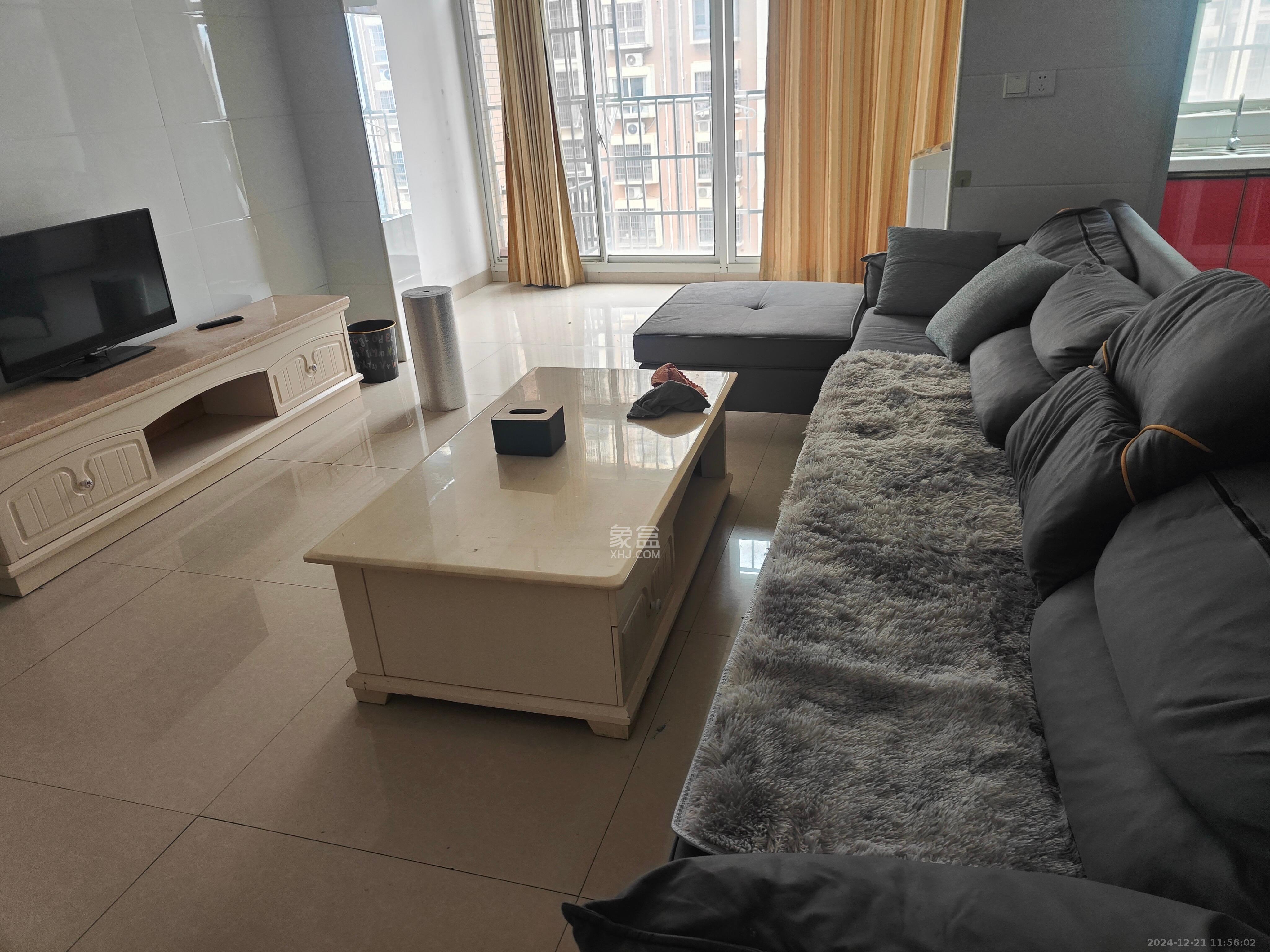 和润园一、二期  2室2厅1卫    1800.0元/月室内图