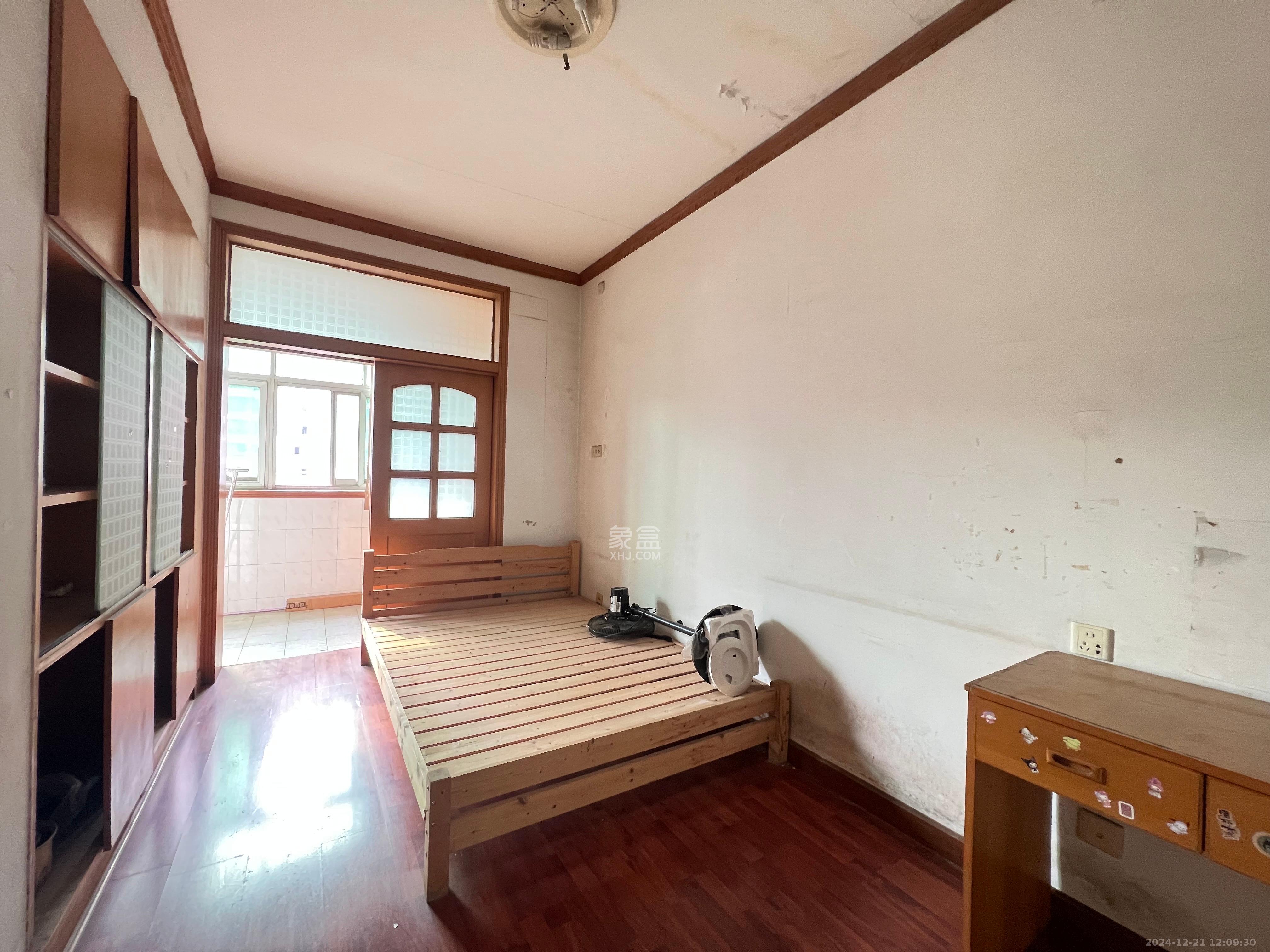 天剑路扫把塘检察院宿舍 3室2厅1卫 1600.0元/月 天剑路扫把塘检察院宿舍 3室2厅1卫 1600.0元/月室内图