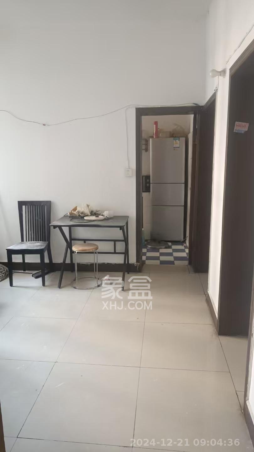 登隆街散盘  2室1厅1卫    2000.0元/月室内图1