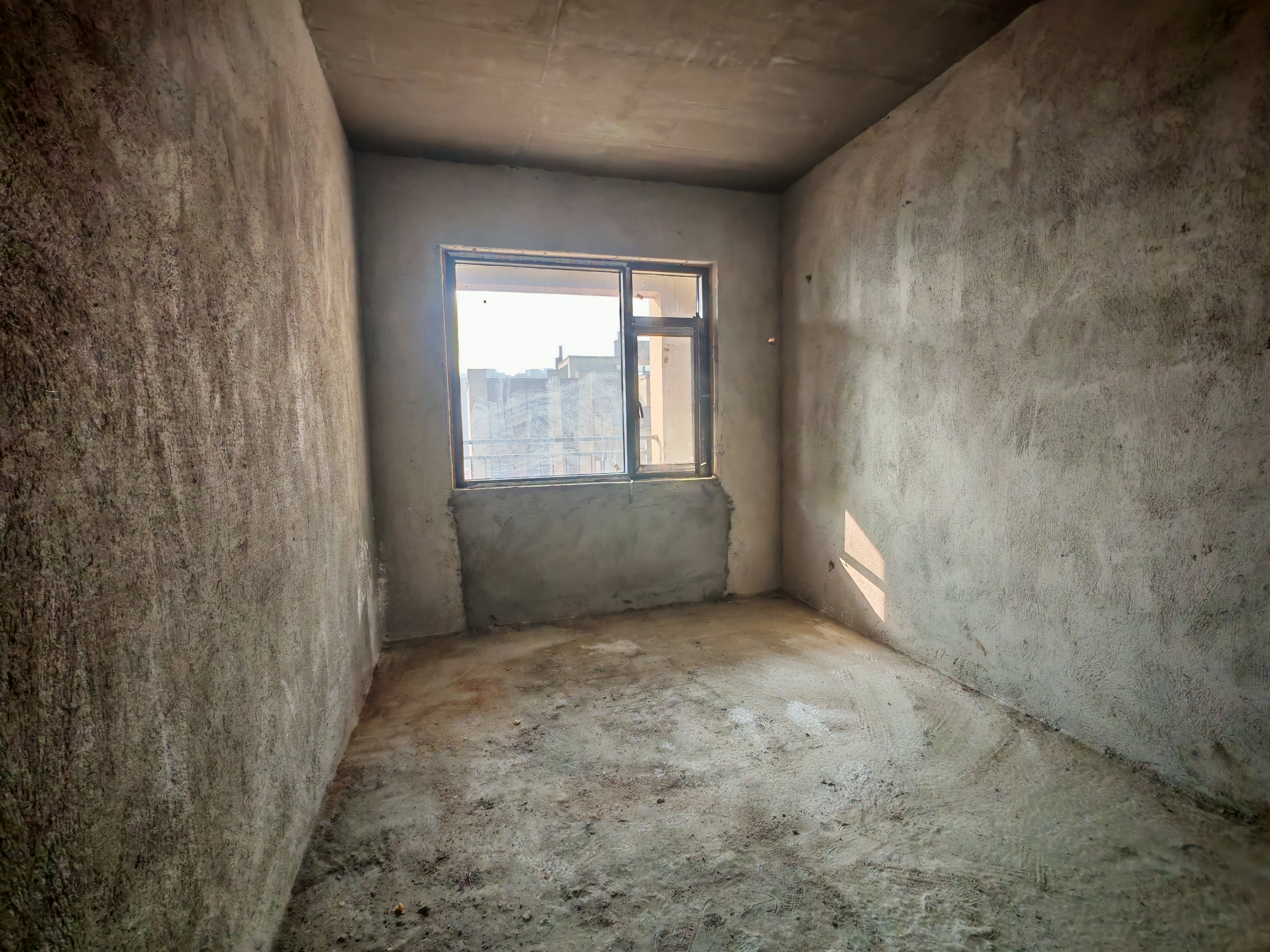 德馨苑 4室2厅2卫 79.8万 德馨苑 4室2厅2卫 79.8万客厅