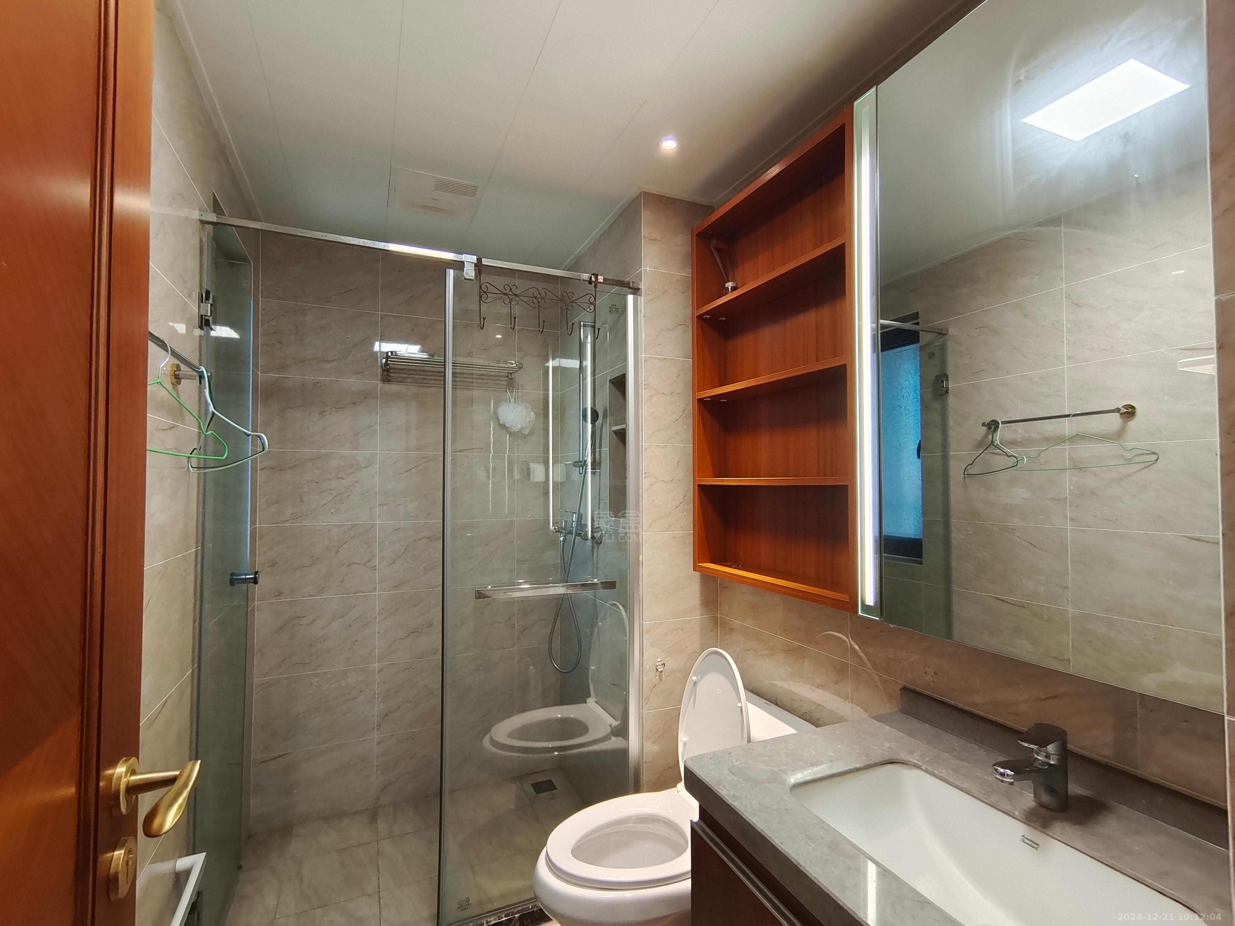 恒大华府 3室2厅1卫 2000.0元/月 恒大华府 3室2厅1卫 2000.0元/月室内图