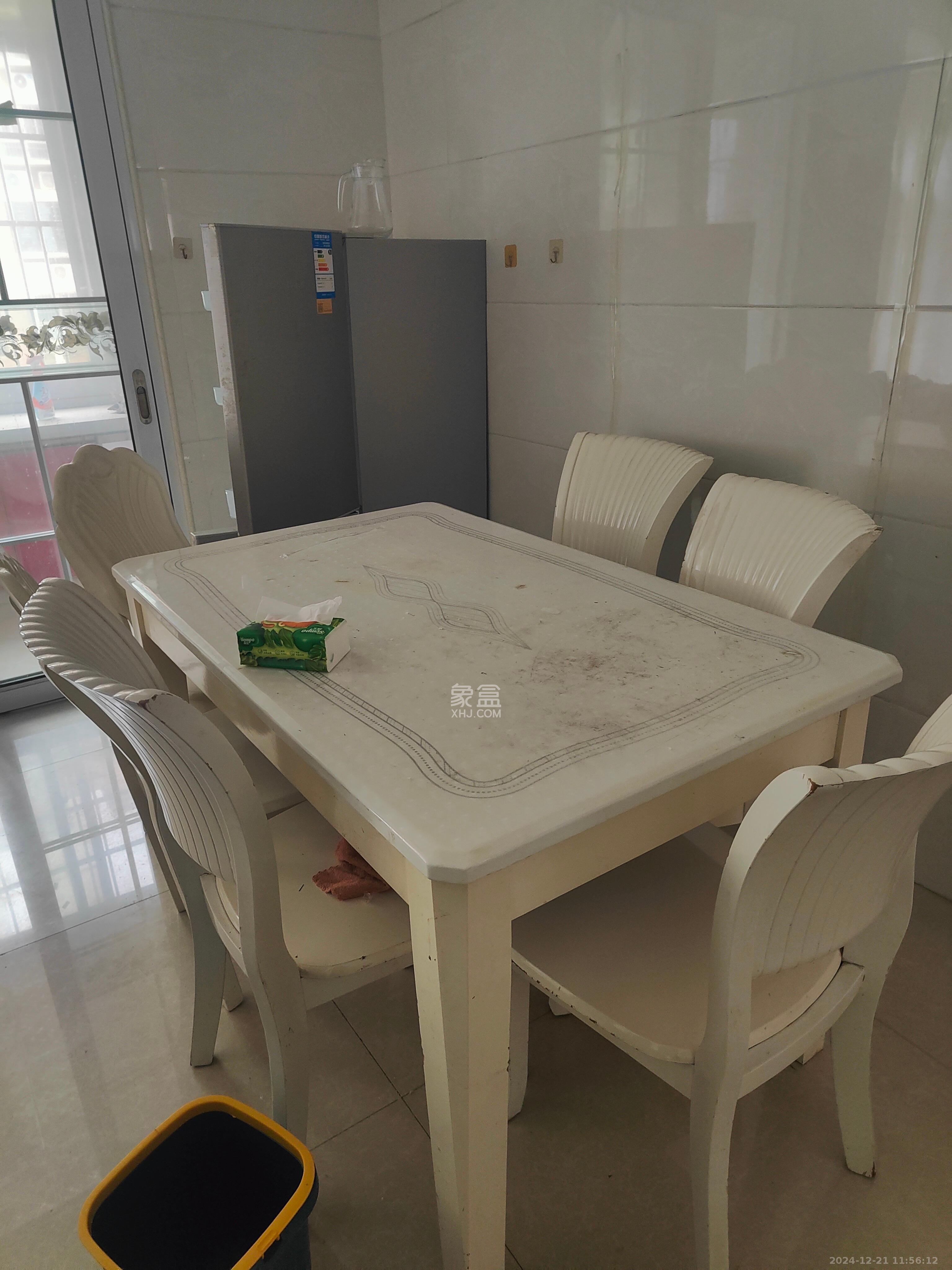 和润园一、二期  2室2厅1卫    1800.0元/月室内图