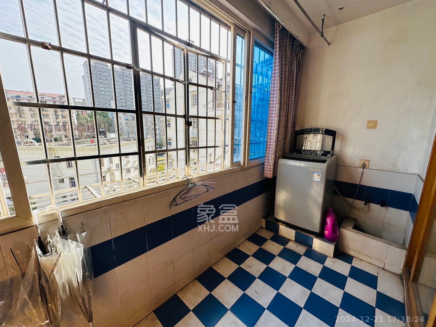 广厦新村  2室1厅1卫    1100.0元/月 广厦新村  2室1厅1卫    1100.0元/月室内图