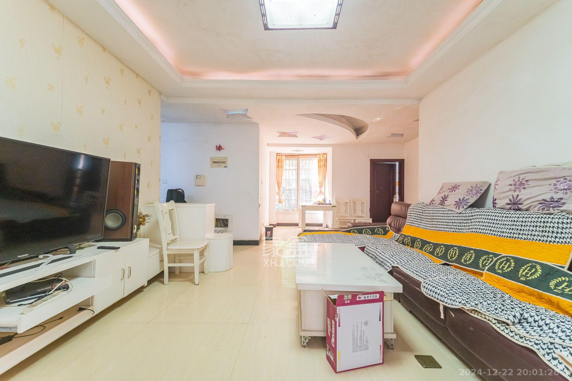 爱琴海岸 1室2厅2卫 1700.0元/月 爱琴海岸 1室2厅2卫 1700.0元/月室内图