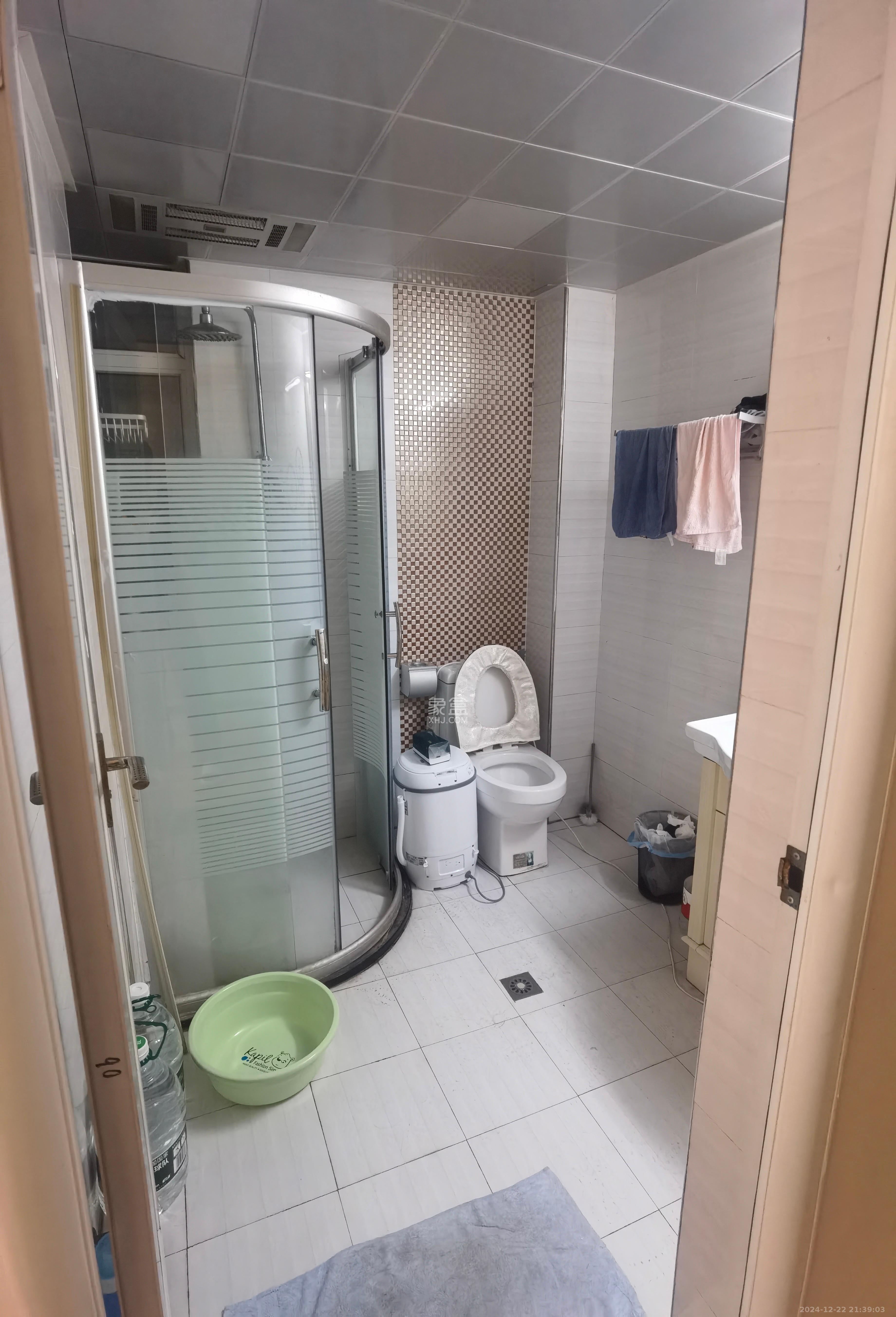 中房F联邦  3室2厅2卫   2600.00元/月室内图
