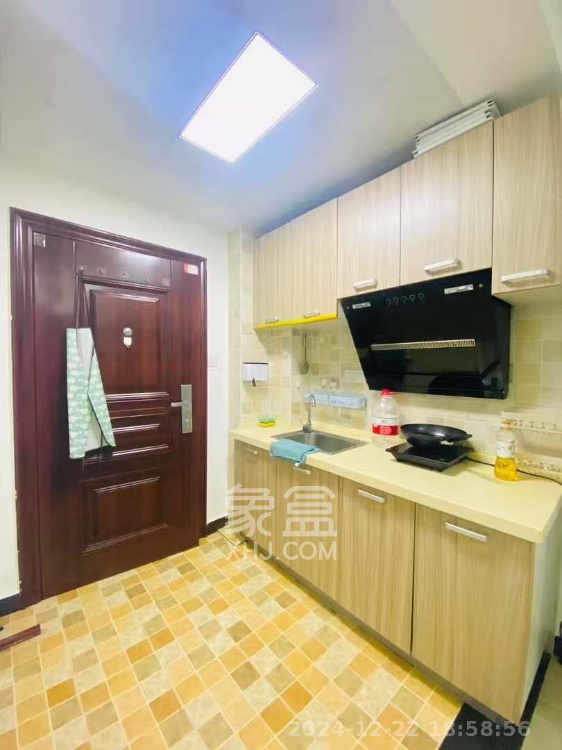 旭辉御府  1室1厅1卫    1350.0元/月户型图