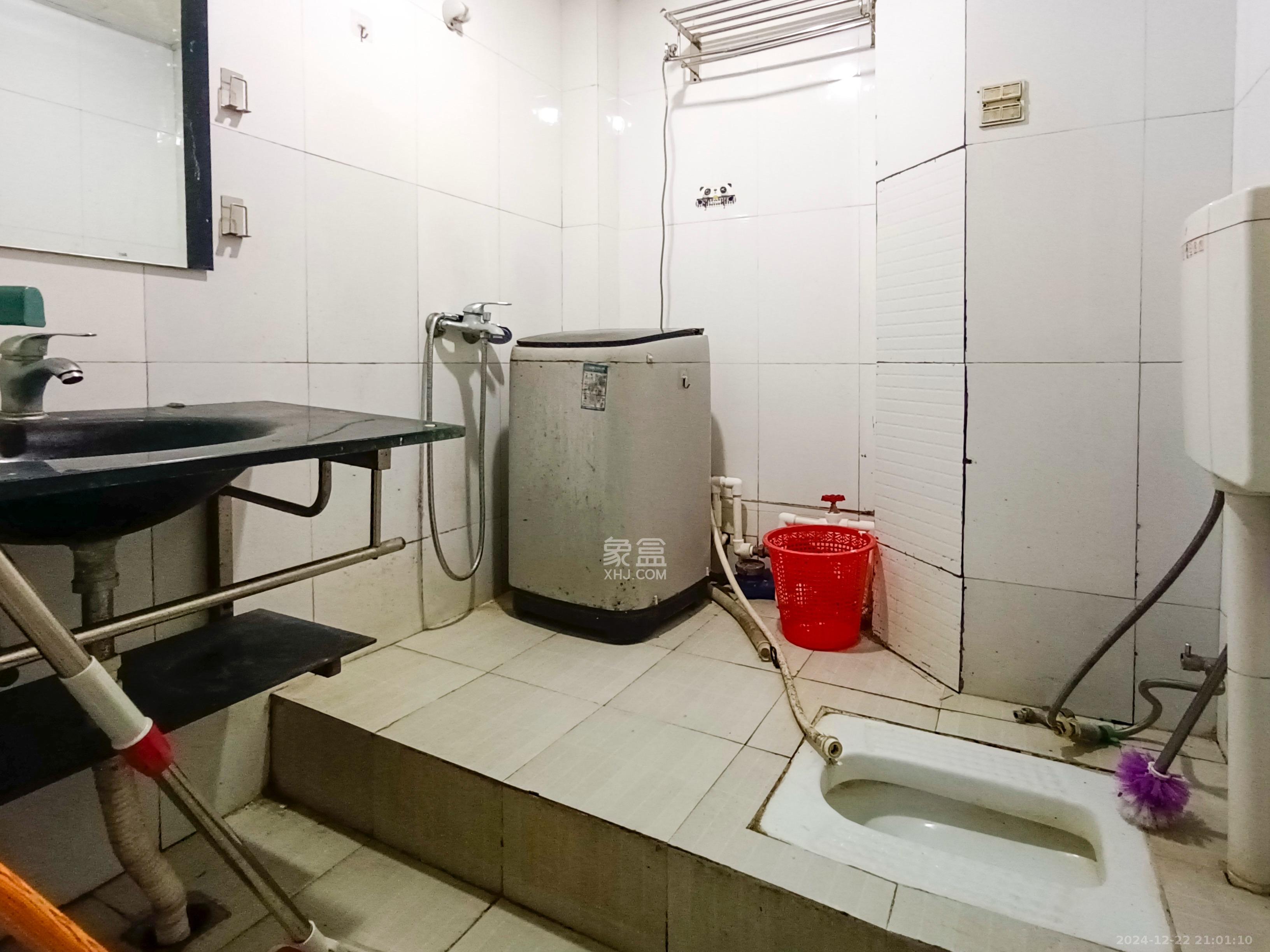 2076至高点 1室1厅1卫 1500.0元/月 2076至高点 1室1厅1卫 1500.0元/月室内图