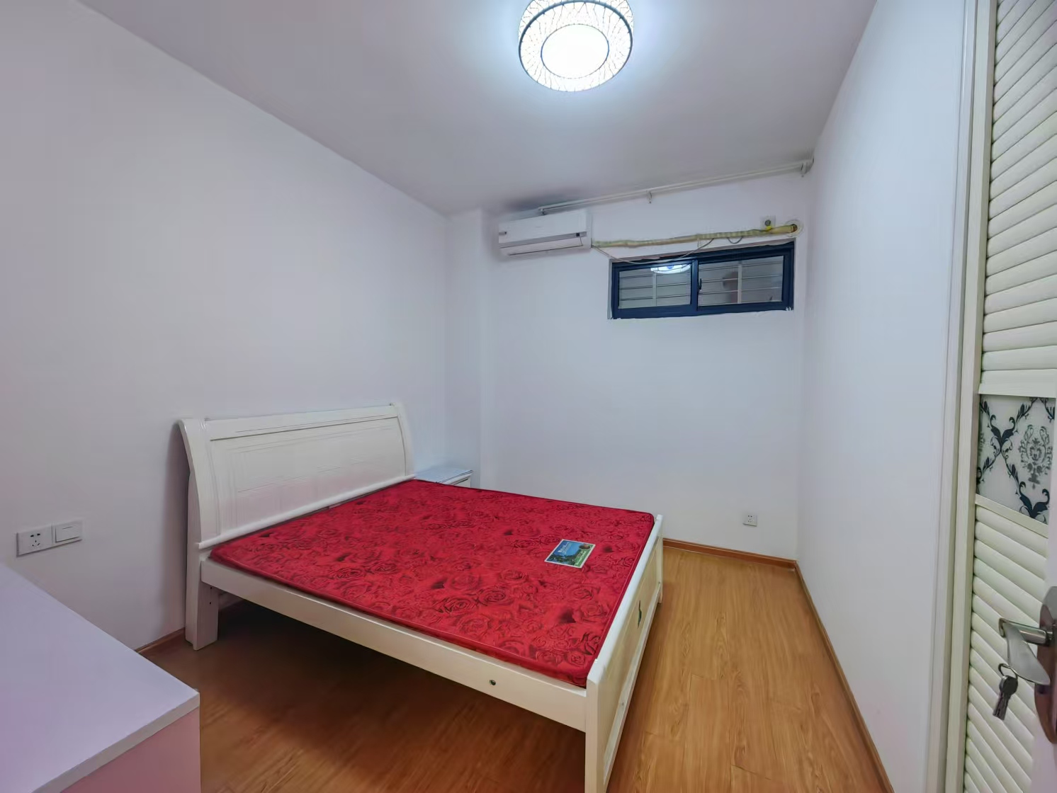 金山俪园 2室2厅1卫 1580.0元/月 金山俪园 2室2厅1卫 1580.0元/月室内图