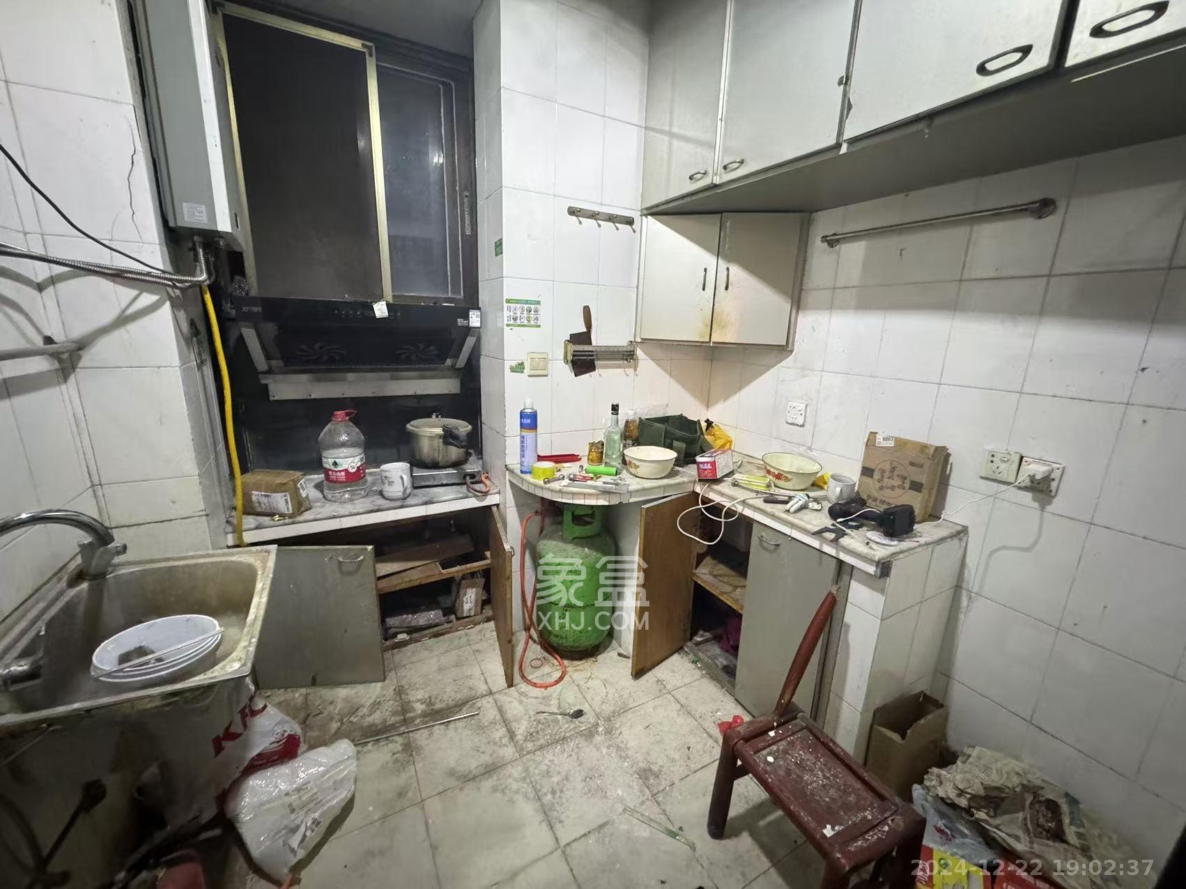 郊区外贸宿舍 2室1厅1卫 1500.0元/月 郊区外贸宿舍 2室1厅1卫 1500.0元/月室内图