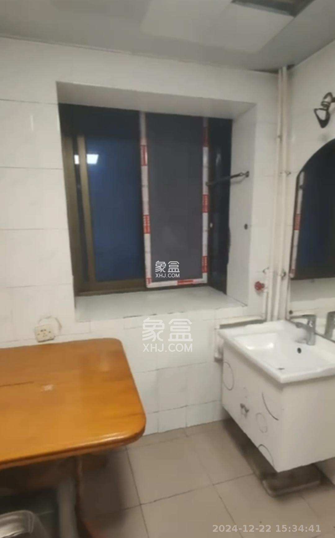 红旗区一片 1室0厅0卫 1400.0元/月 红旗区一片 1室0厅0卫 1400.0元/月室内图