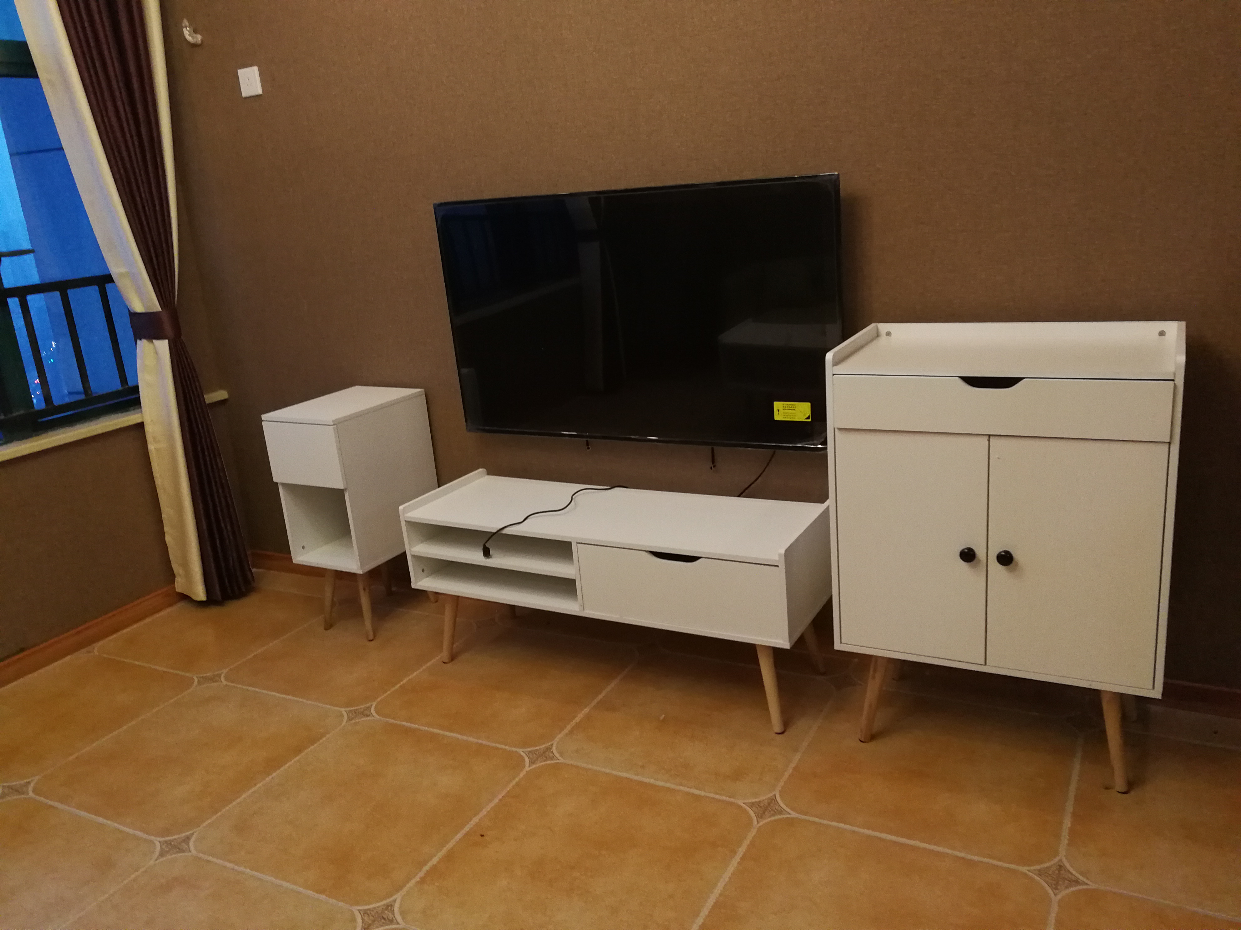 水榭花城中城  2室1厅1卫    1500.0元/月 水榭花城中城  2室1厅1卫    1500.0元/月室内图